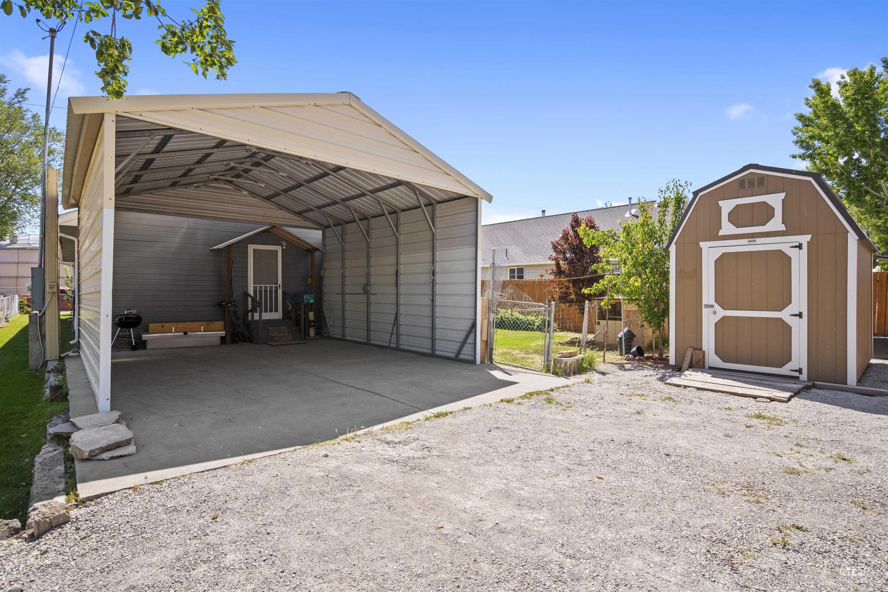 642 Oak St., Twin Falls, Idaho 83301, 3 Bedrooms, 1 Bathroom, Residential For Sale, Price $294,900,MLS 98950325