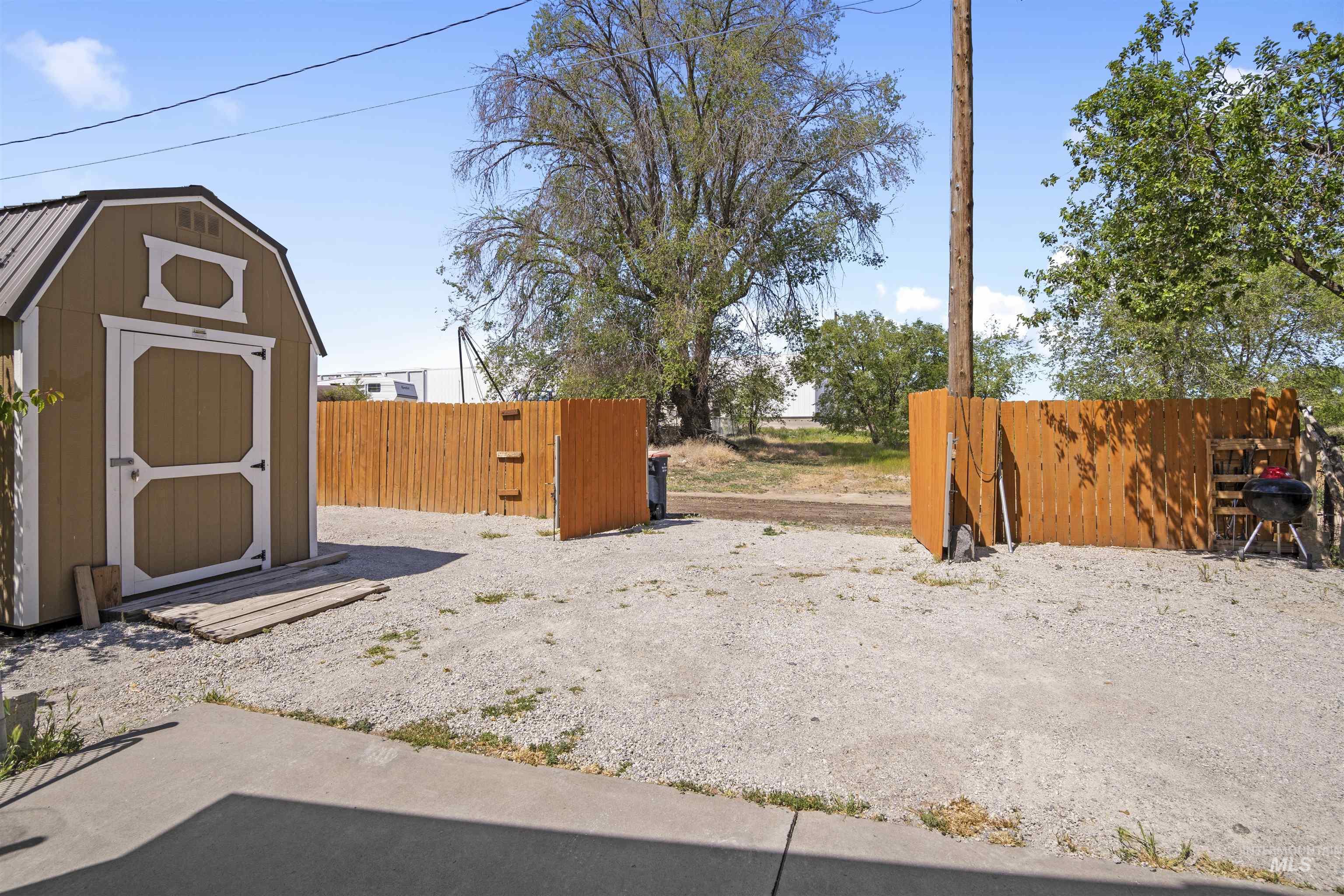 642 Oak St., Twin Falls, Idaho 83301, 3 Bedrooms, 1 Bathroom, Residential For Sale, Price $294,900,MLS 98950325