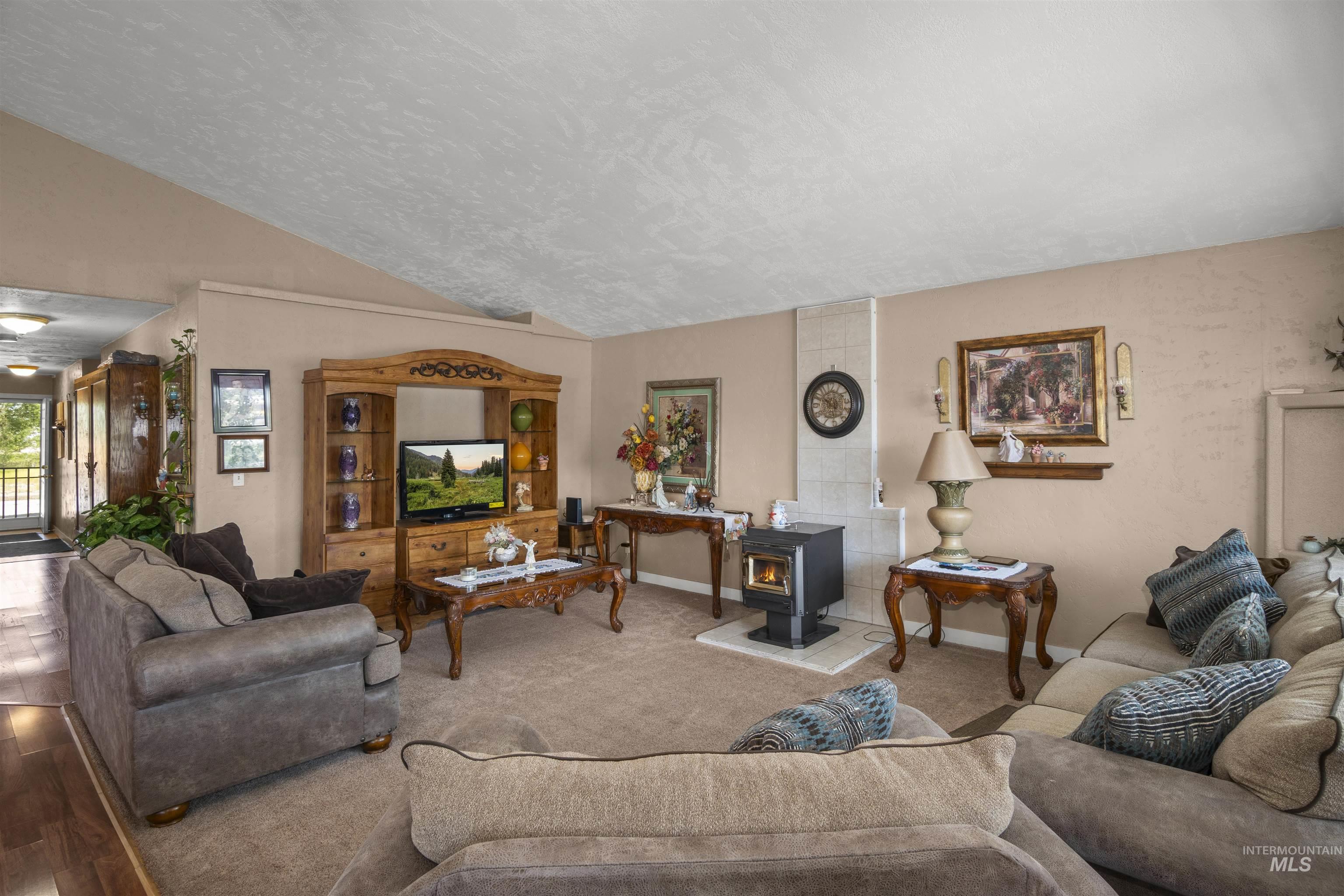 642 Oak St., Twin Falls, Idaho 83301, 3 Bedrooms, 1 Bathroom, Residential For Sale, Price $294,900,MLS 98950325