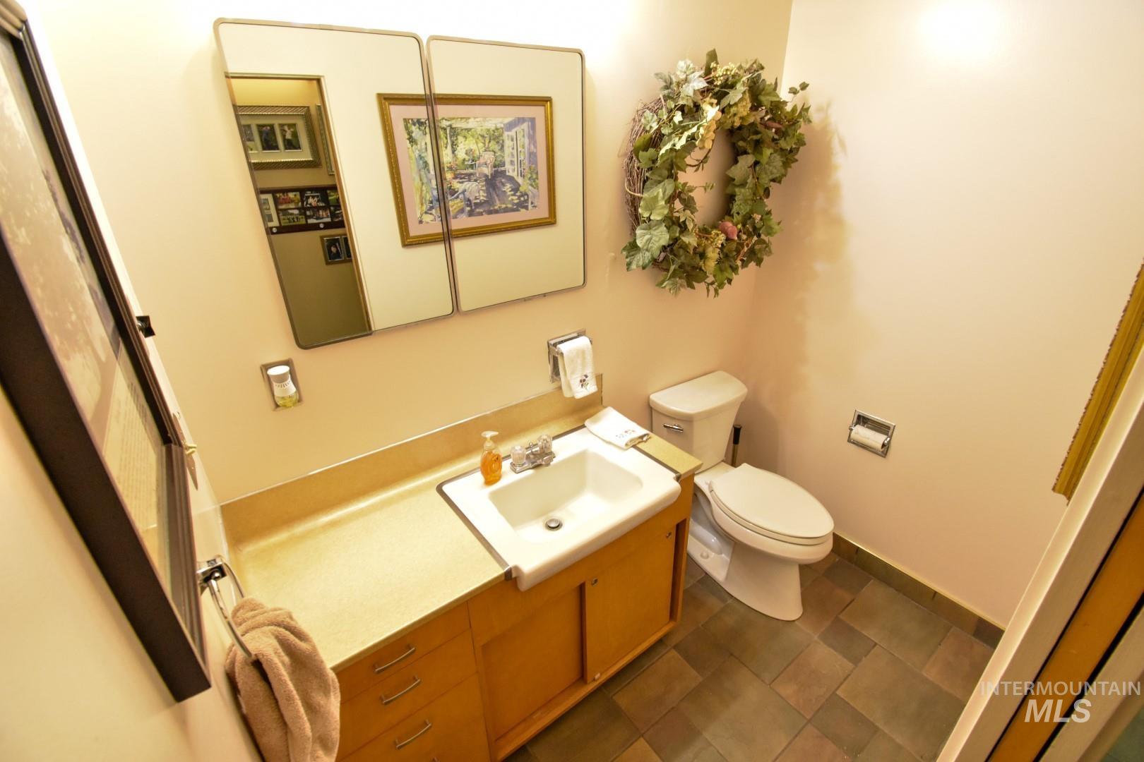 708 16th St, Clarkston, Washington 99403, 4 Bedrooms, 4 Bathrooms, Residential For Sale, Price $599,900,MLS 98950502