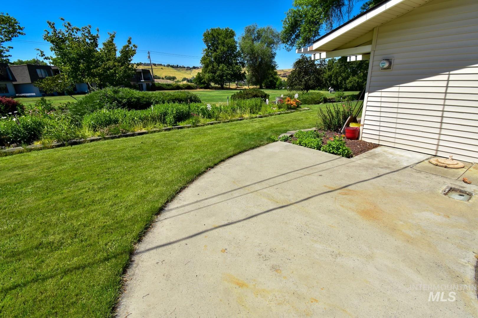 708 16th St, Clarkston, Washington 99403, 4 Bedrooms, 4 Bathrooms, Residential For Sale, Price $599,900,MLS 98950502