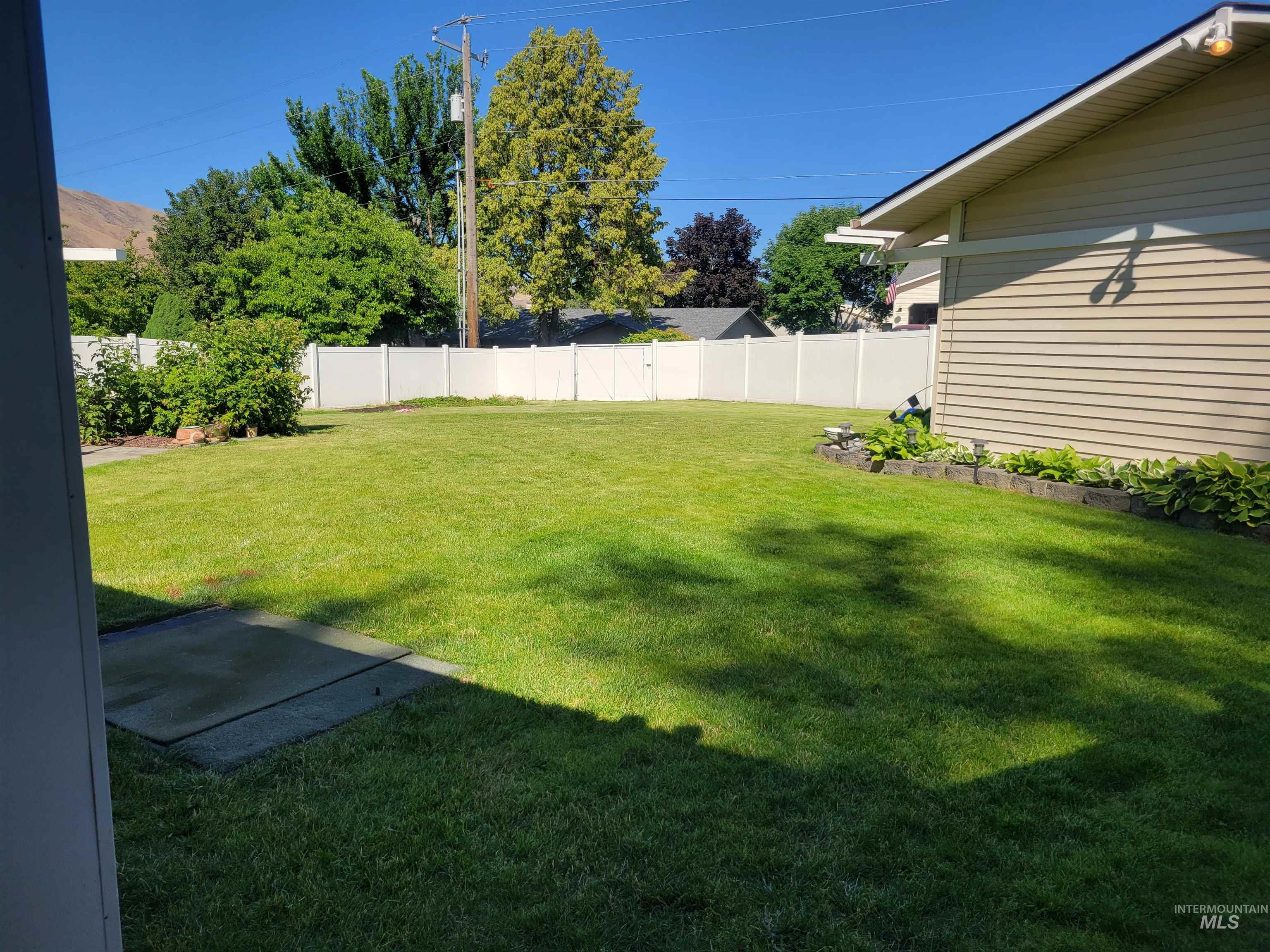 708 16th St, Clarkston, Washington 99403, 4 Bedrooms, 4 Bathrooms, Residential For Sale, Price $599,900,MLS 98950502