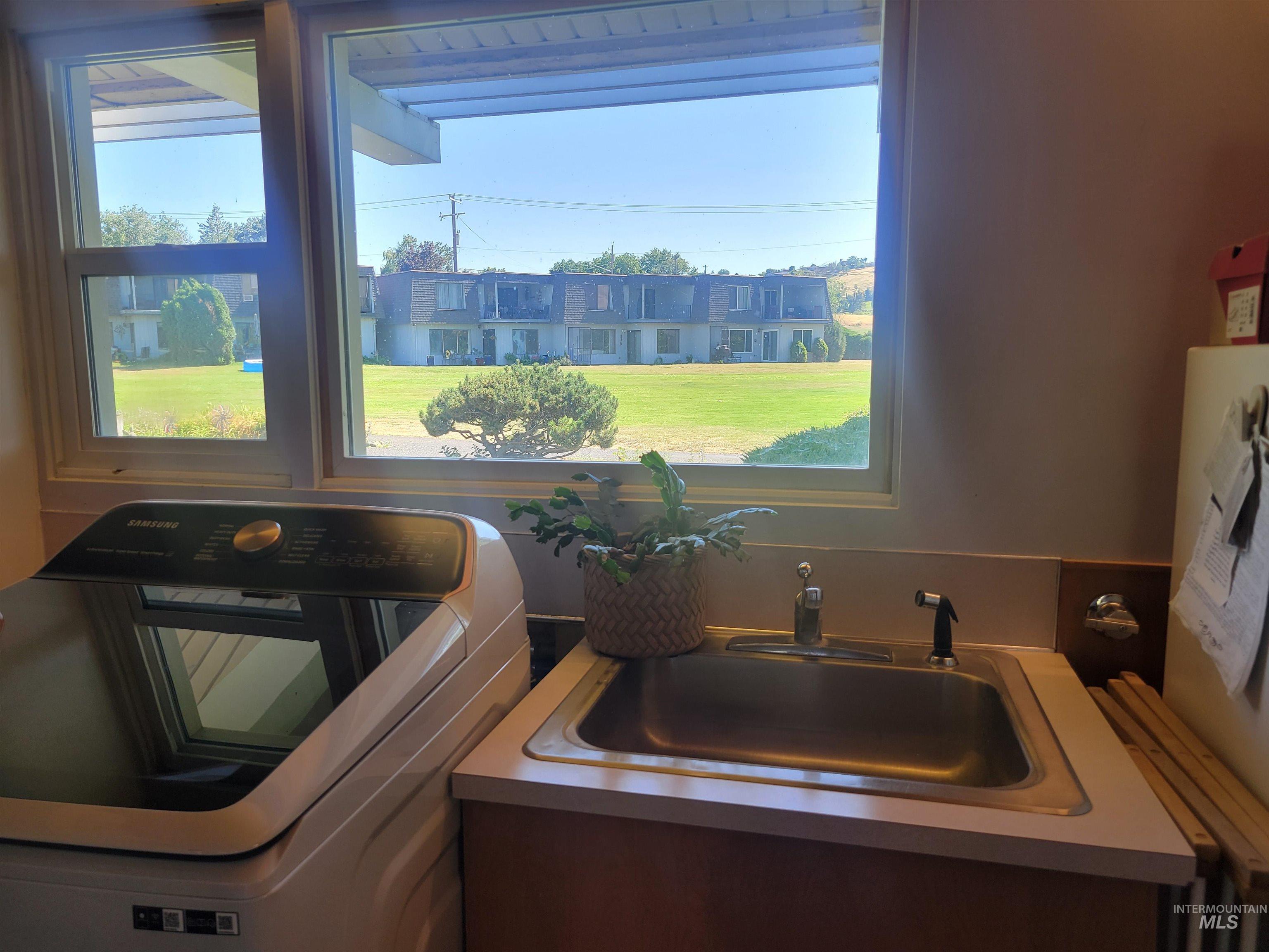 708 16th St, Clarkston, Washington 99403, 4 Bedrooms, 4 Bathrooms, Residential For Sale, Price $599,900,MLS 98950502