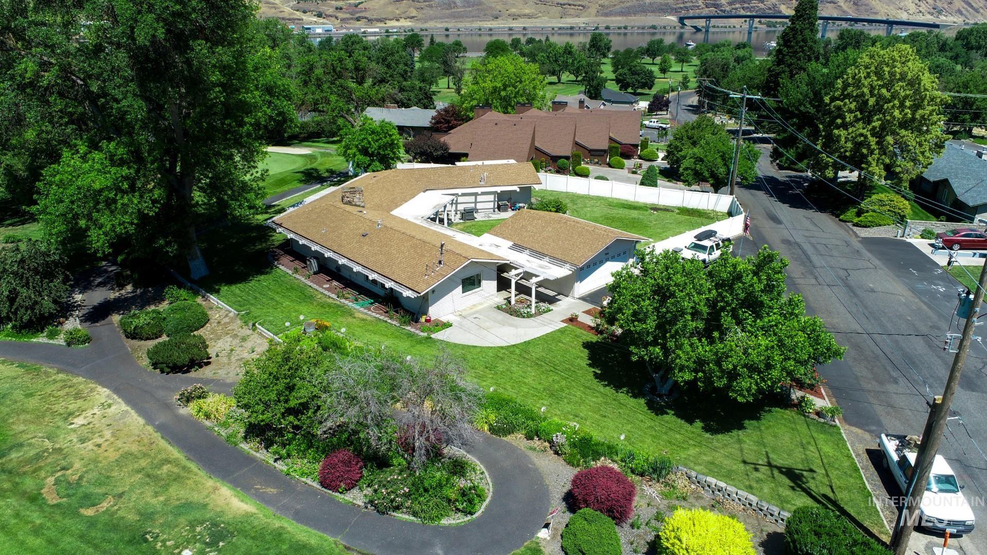 708 16th St, Clarkston, Washington 99403, 4 Bedrooms, 4 Bathrooms, Residential For Sale, Price $599,900,MLS 98950502