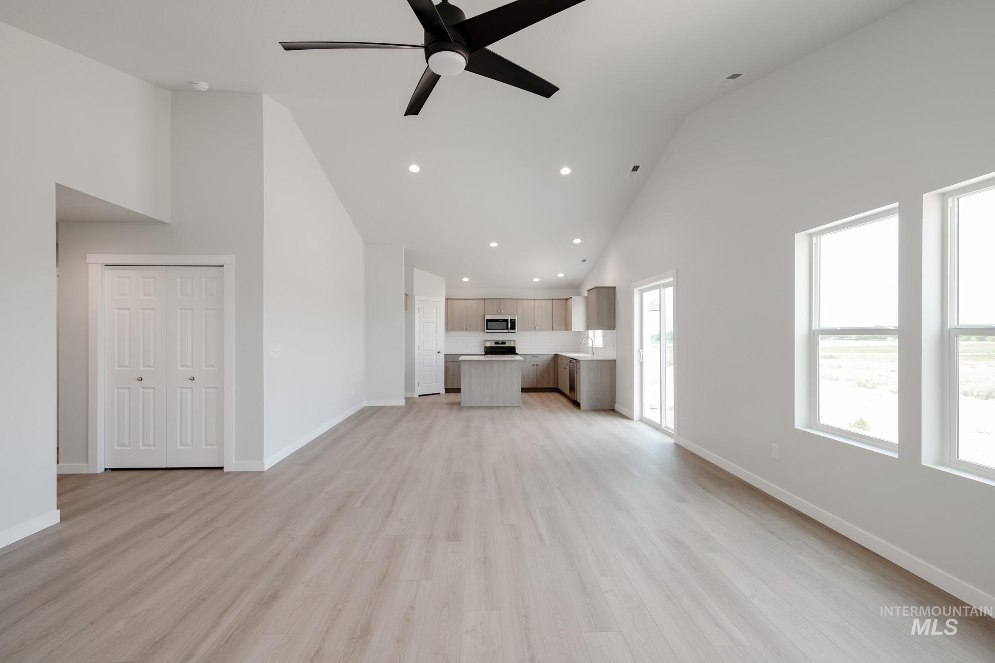 3806 W Tribute St, Meridian, Idaho 83642, 4 Bedrooms, 2 Bathrooms, Residential For Sale, Price $439,990, 98950598