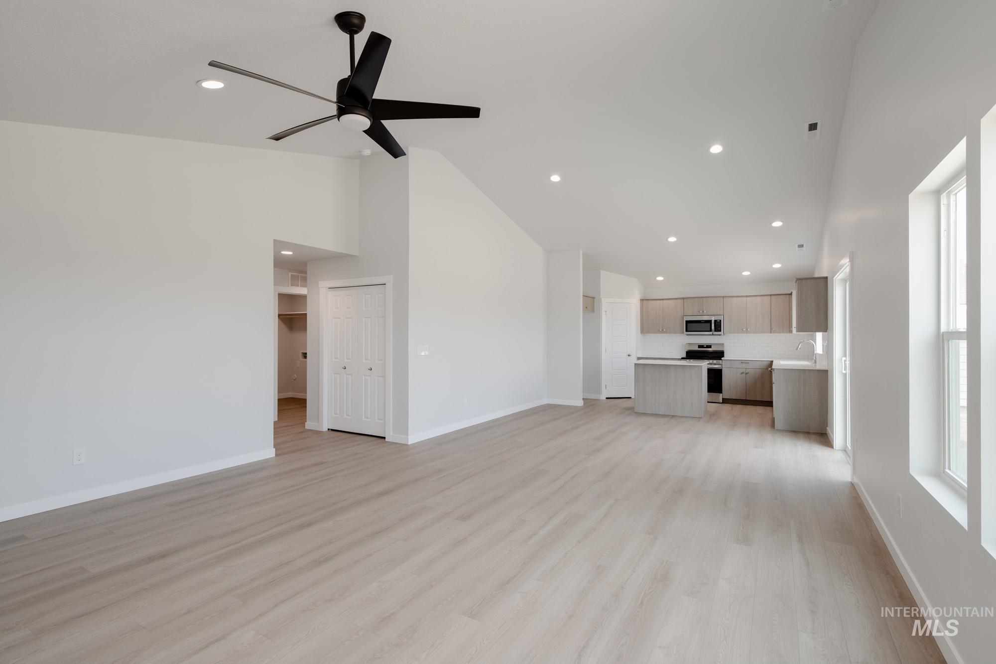 3806 W Tribute St, Meridian, Idaho 83642, 4 Bedrooms, 2 Bathrooms, Residential For Sale, Price $439,990, 98950598