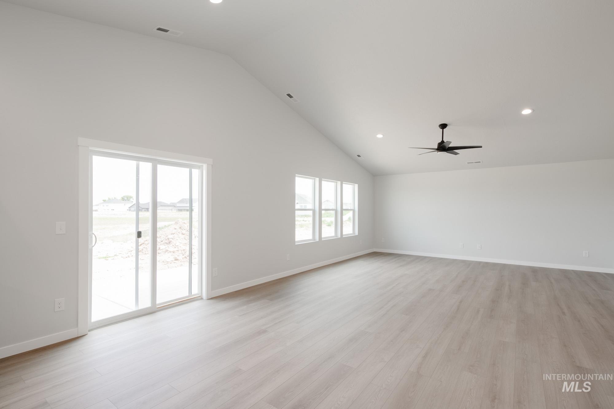 3806 W Tribute St, Meridian, Idaho 83642, 4 Bedrooms, 2 Bathrooms, Residential For Sale, Price $439,990, 98950598