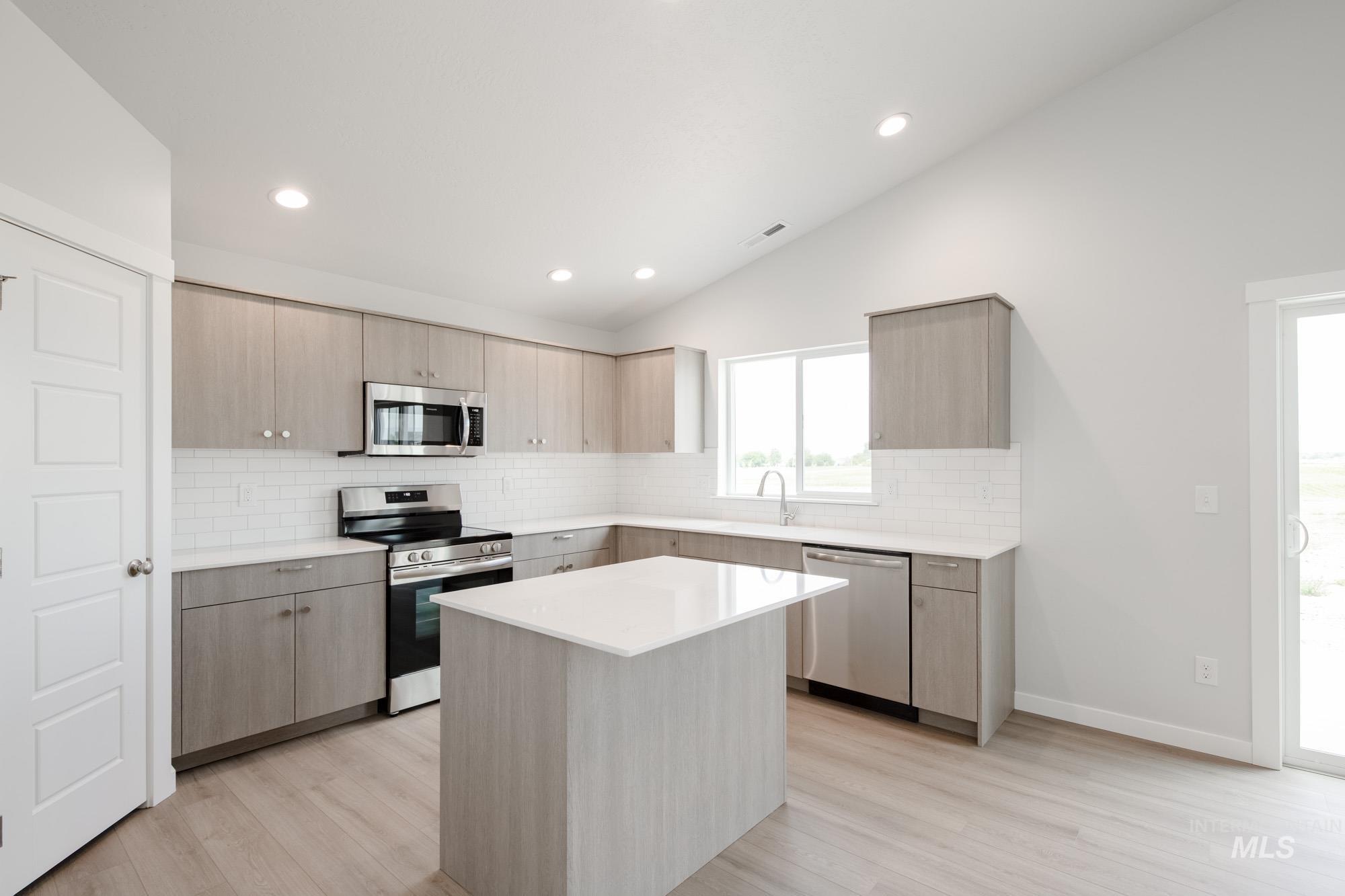 3806 W Tribute St, Meridian, Idaho 83642, 4 Bedrooms, 2 Bathrooms, Residential For Sale, Price $439,990, 98950598