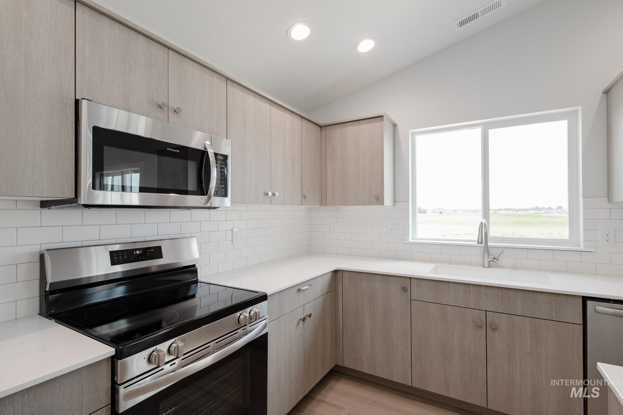 3806 W Tribute St, Meridian, Idaho 83642, 4 Bedrooms, 2 Bathrooms, Residential For Sale, Price $439,990, 98950598