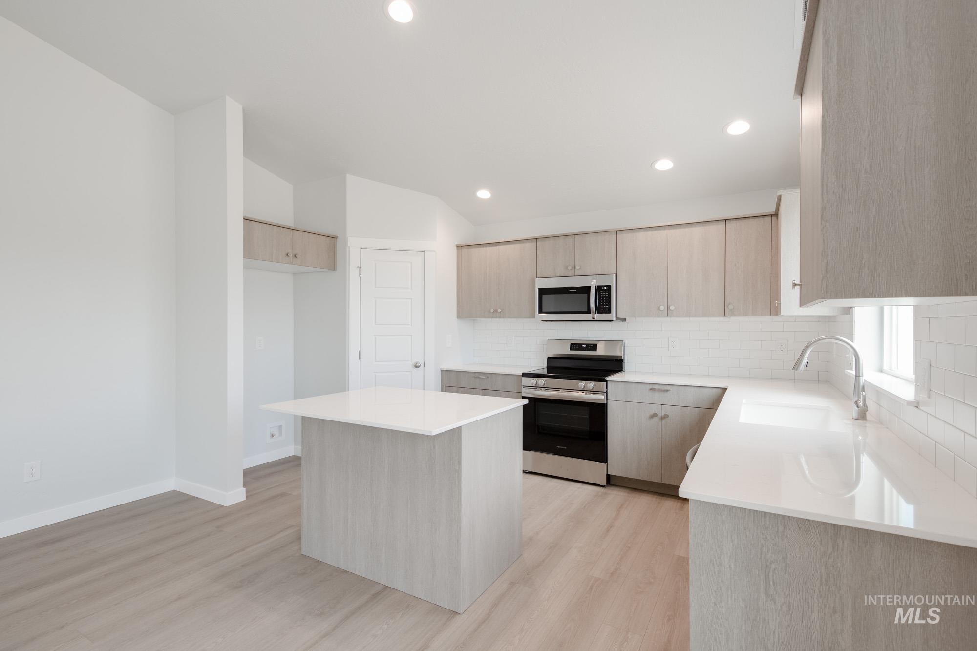 3806 W Tribute St, Meridian, Idaho 83642, 4 Bedrooms, 2 Bathrooms, Residential For Sale, Price $439,990, 98950598