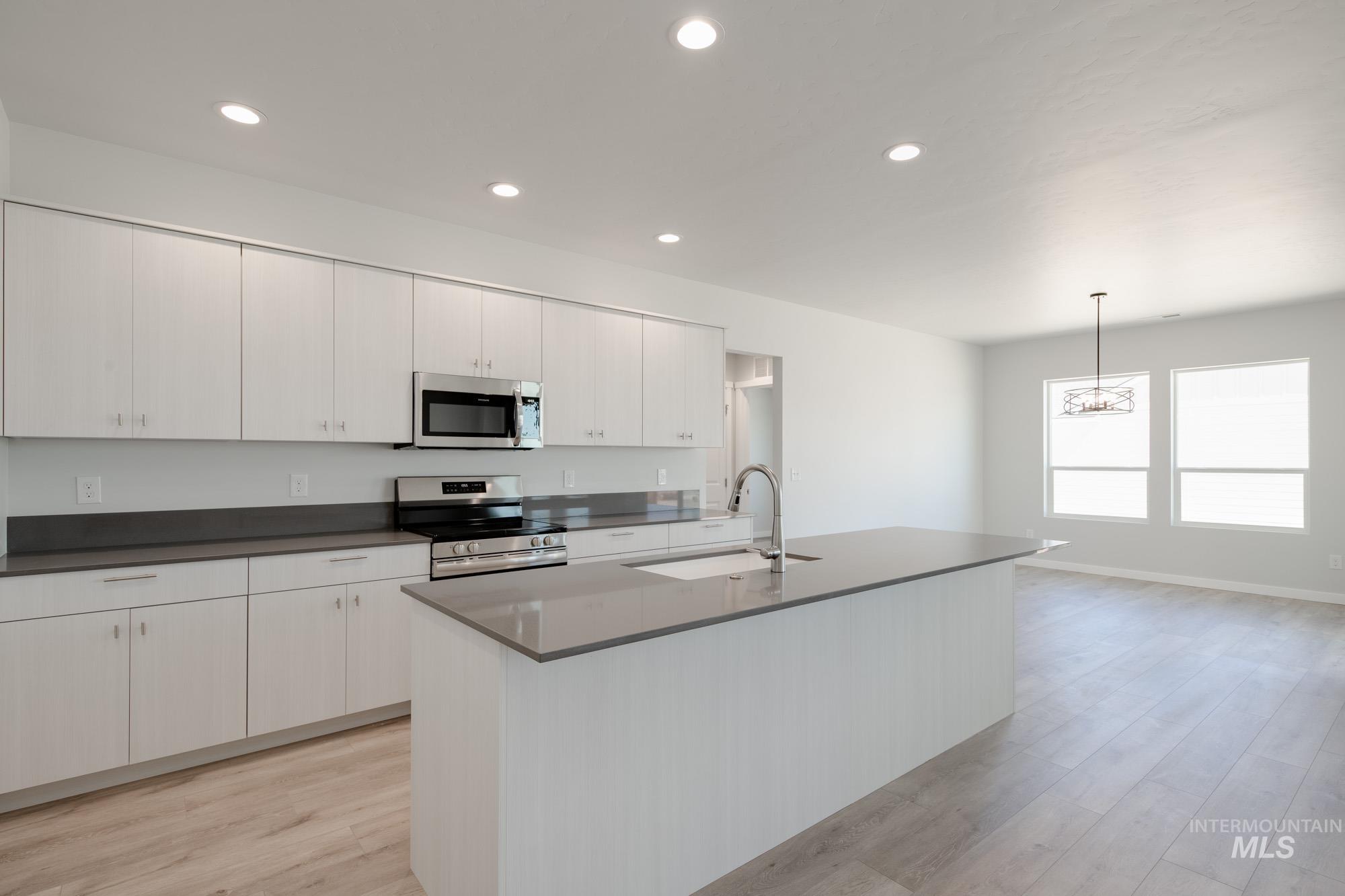 13684 Higley Court, Caldwell, Idaho 83607, 4 Bedrooms, 2 Bathrooms, Residential For Sale, Price $459,990, 98950605