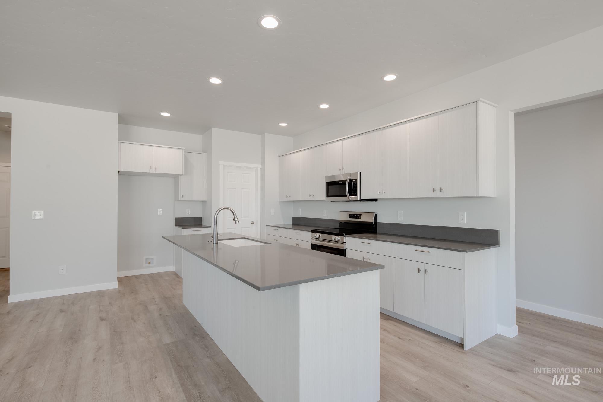 13684 Higley Court, Caldwell, Idaho 83607, 4 Bedrooms, 2 Bathrooms, Residential For Sale, Price $459,990, 98950605