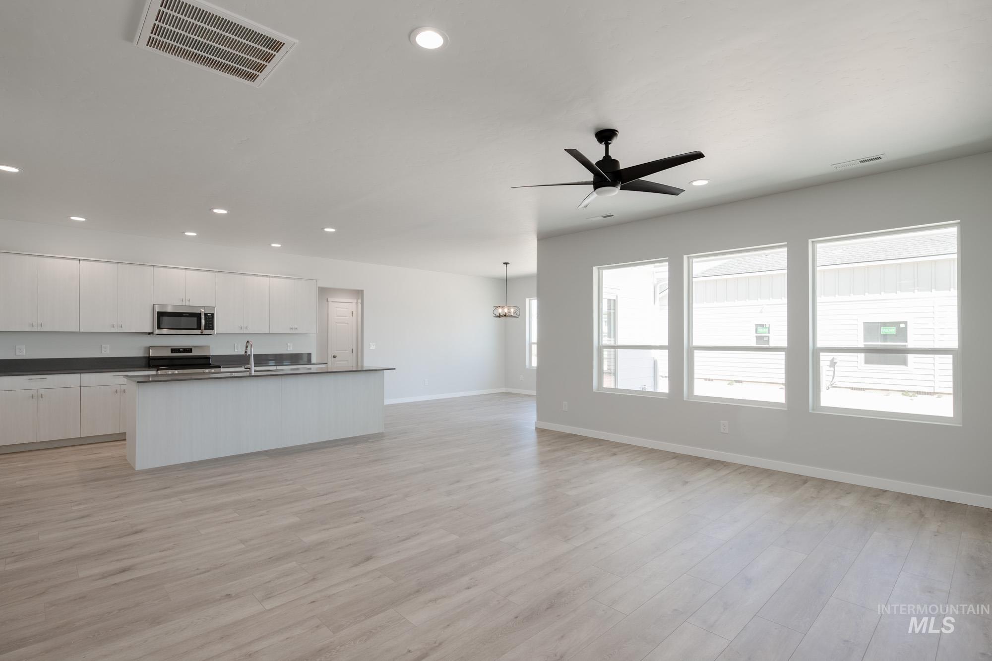 13684 Higley Court, Caldwell, Idaho 83607, 4 Bedrooms, 2 Bathrooms, Residential For Sale, Price $459,990, 98950605