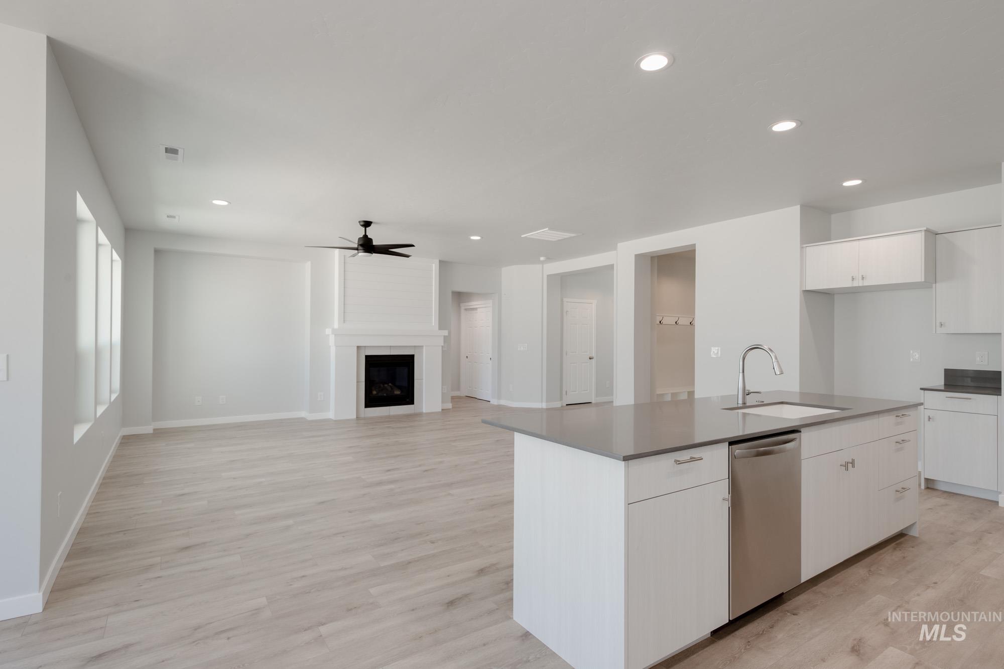 13684 Higley Court, Caldwell, Idaho 83607, 4 Bedrooms, 2 Bathrooms, Residential For Sale, Price $459,990, 98950605