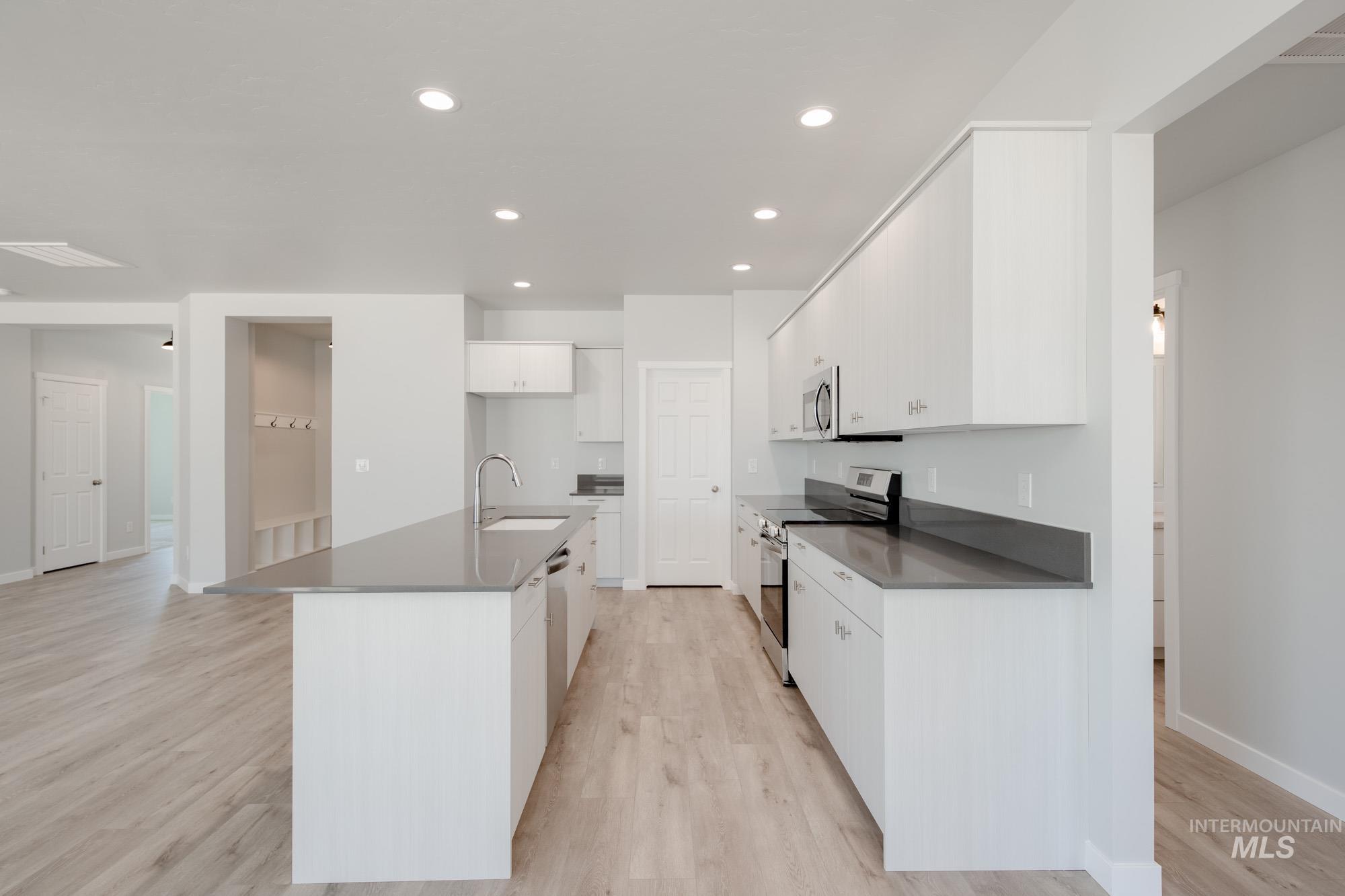 13684 Higley Court, Caldwell, Idaho 83607, 4 Bedrooms, 2 Bathrooms, Residential For Sale, Price $459,990, 98950605