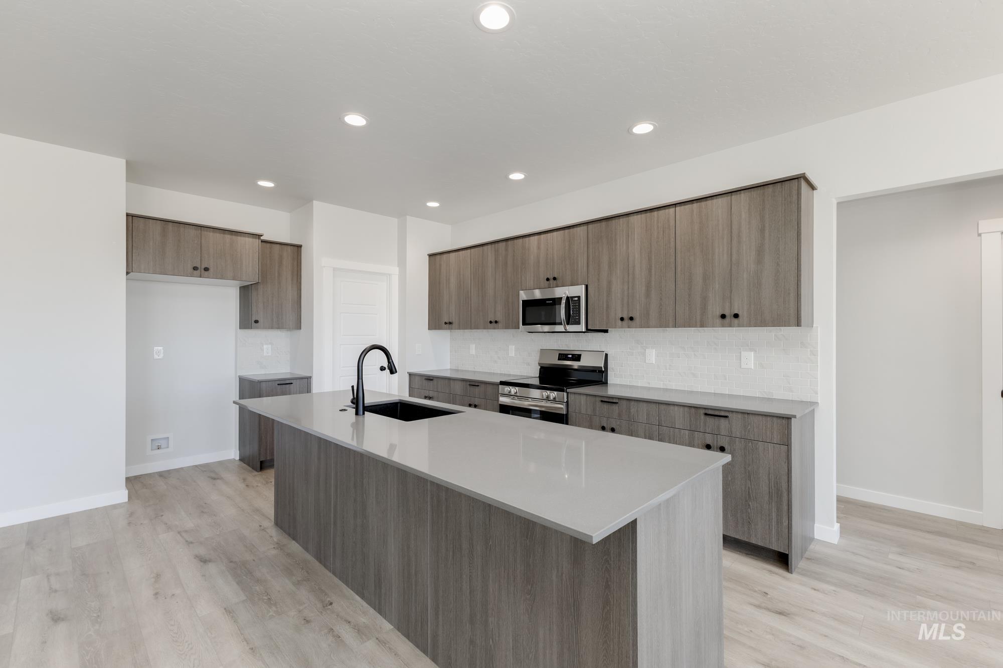 829 E Perjue Basin Dr, Nampa, Idaho 83686, 4 Bedrooms, 2 Bathrooms, Residential For Sale, Price $489,990, 98950610