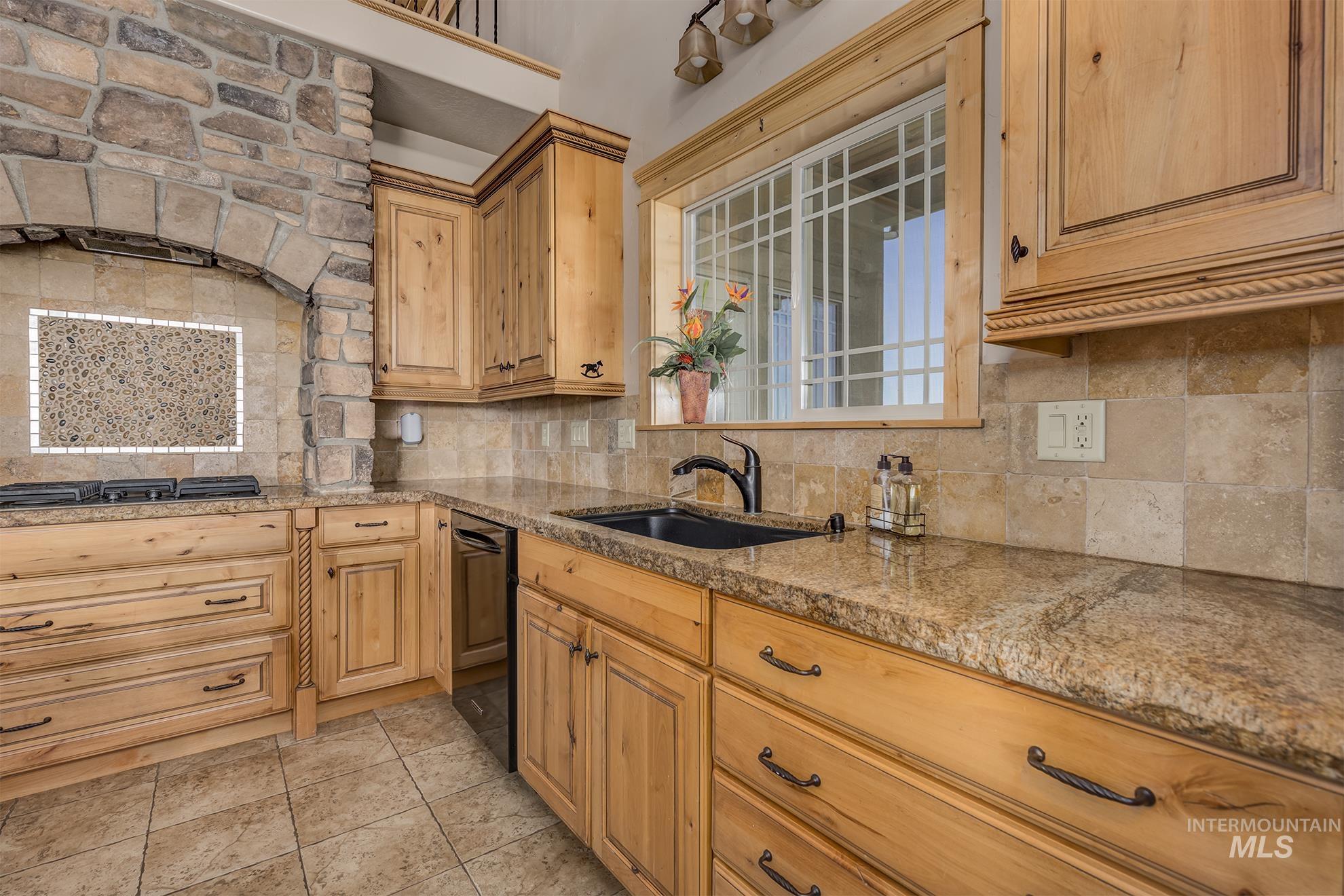 4920 & 4940 Hwy 72, New Plymouth, Idaho 83655, 3 Bedrooms, 3 Bathrooms, Residential For Sale, Price $1,775,000,MLS 98950614