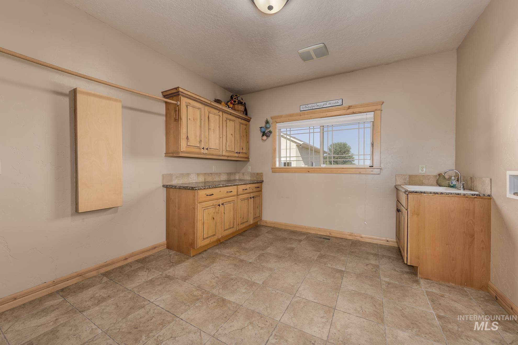 4920 & 4940 Hwy 72, New Plymouth, Idaho 83655, 3 Bedrooms, 3 Bathrooms, Residential For Sale, Price $1,775,000,MLS 98950614