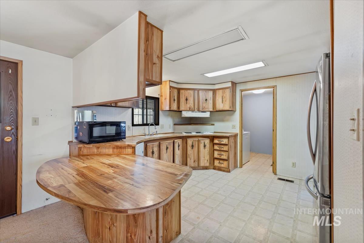 914 N Midland Blvd, Nampa, Idaho 83651, 3 Bedrooms, 2 Bathrooms, Residential For Sale, Price $109,900, 98950625