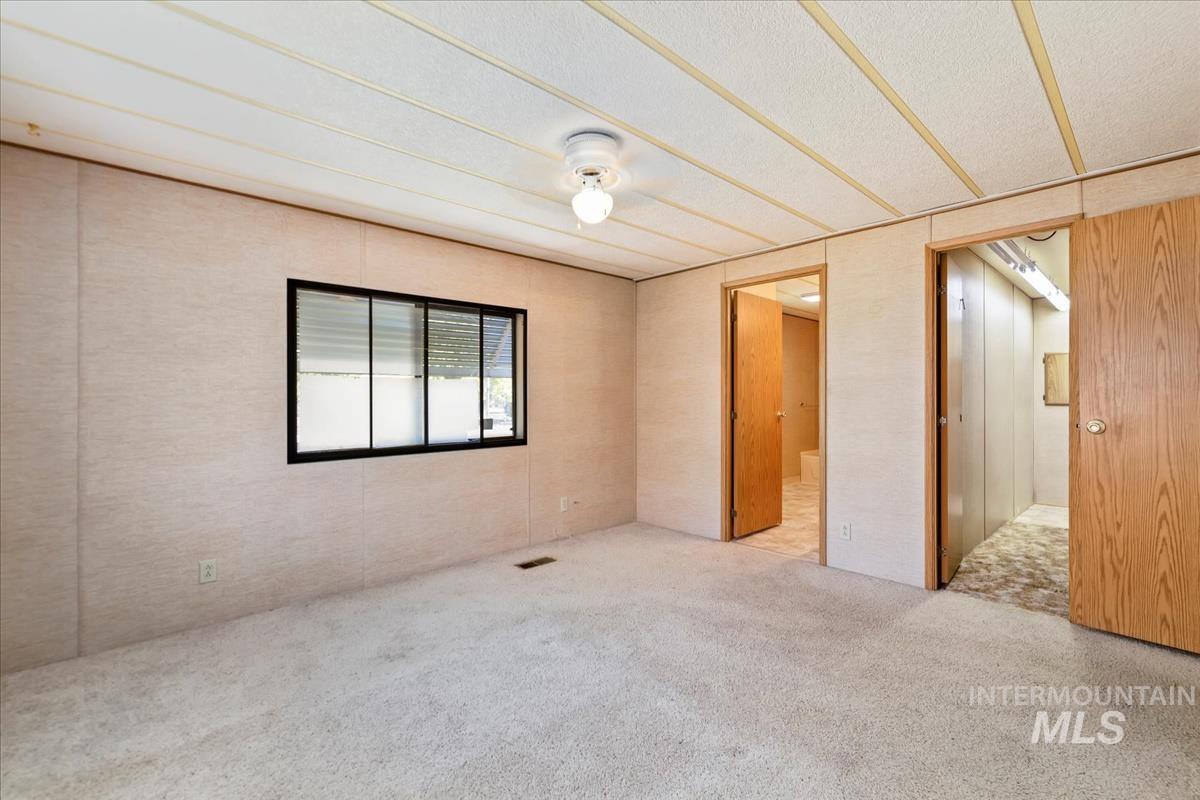 914 N Midland Blvd, Nampa, Idaho 83651, 3 Bedrooms, 2 Bathrooms, Residential For Sale, Price $109,900, 98950625