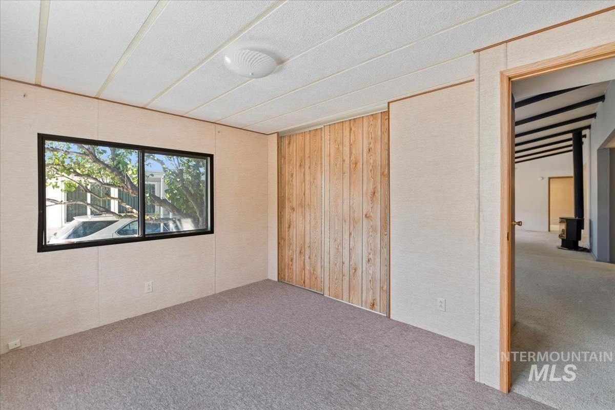 914 N Midland Blvd, Nampa, Idaho 83651, 3 Bedrooms, 2 Bathrooms, Residential For Sale, Price $109,900, 98950625