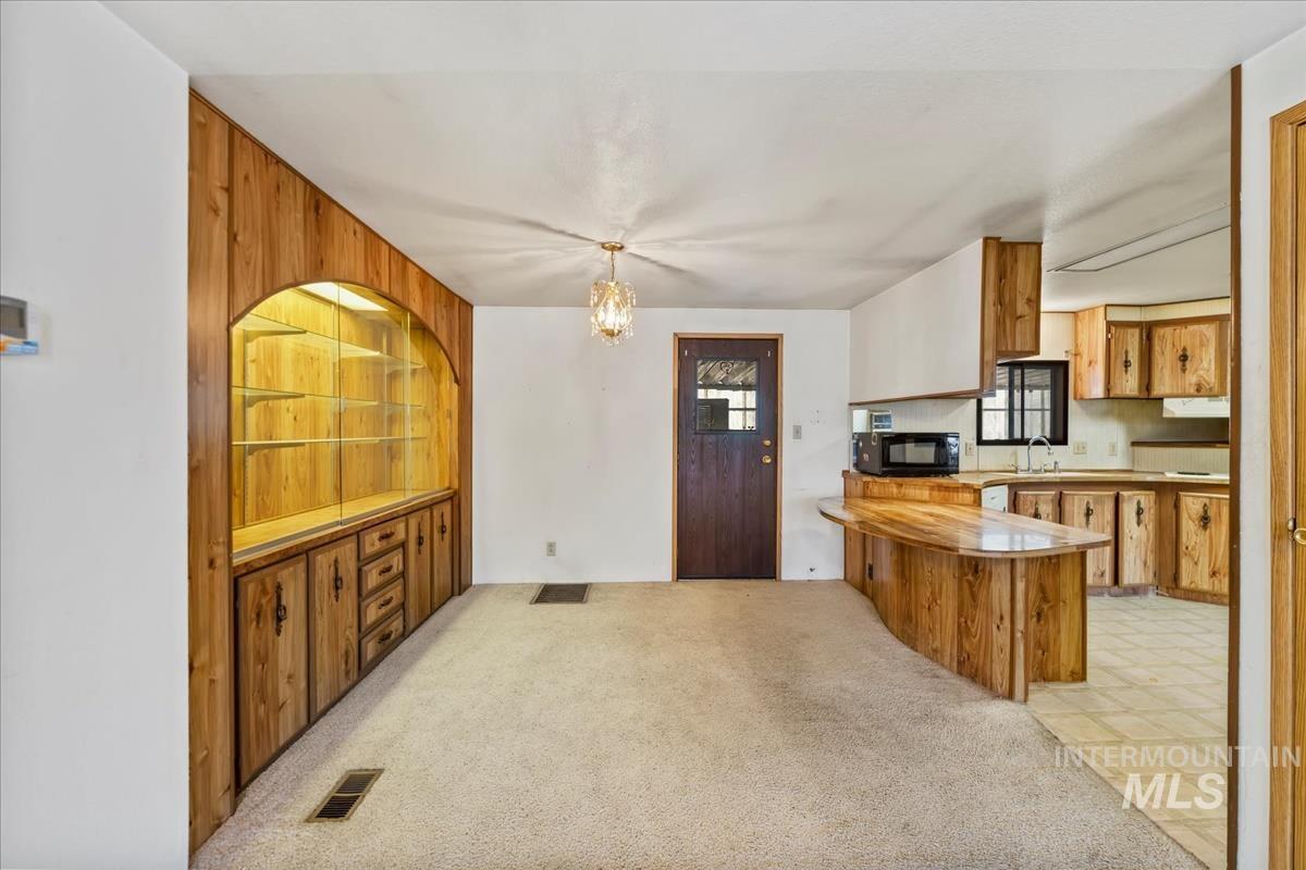 914 N Midland Blvd, Nampa, Idaho 83651, 3 Bedrooms, 2 Bathrooms, Residential For Sale, Price $109,900, 98950625