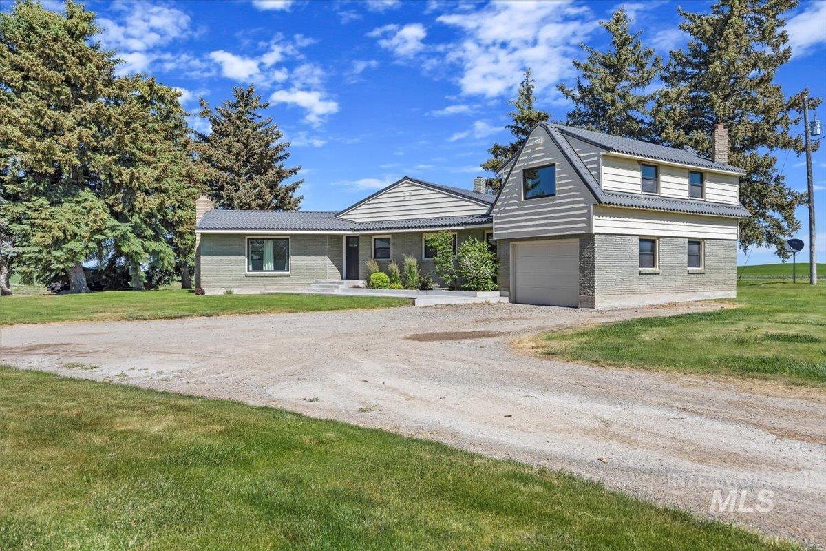 2982 E 990 S, Hazelton, Idaho 83335, 4 Bedrooms, 2 Bathrooms, Residential For Sale, Price $505,000, 98950636