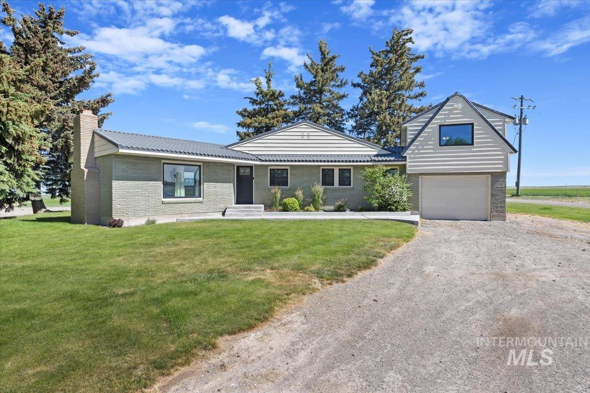 2982 E 990 S, Hazelton, Idaho 83335, 4 Bedrooms, 2 Bathrooms, Residential For Sale, Price $505,000, 98950636