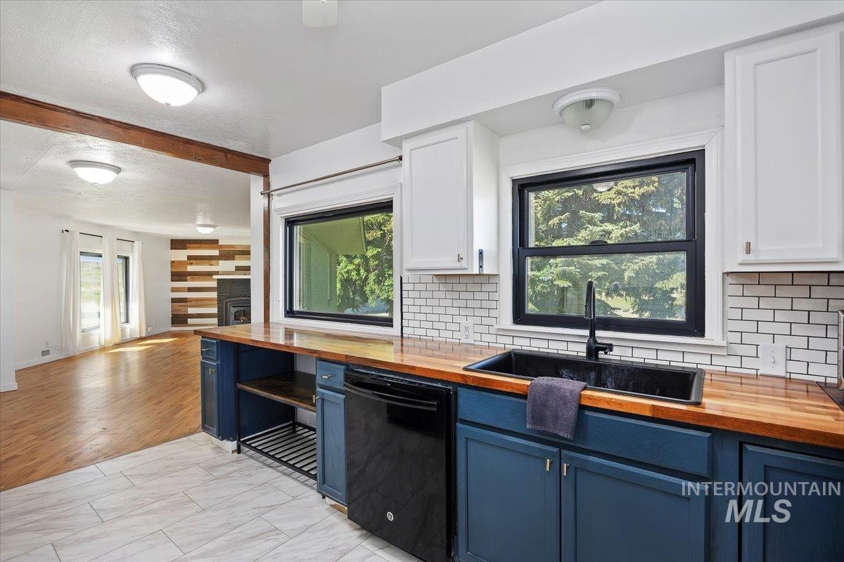 2982 E 990 S, Hazelton, Idaho 83335, 4 Bedrooms, 2 Bathrooms, Residential For Sale, Price $505,000, 98950636