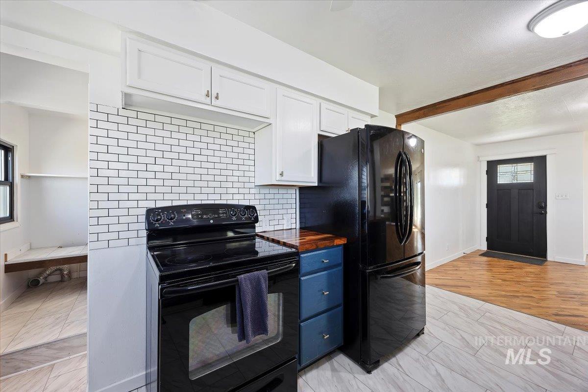 2982 E 990 S, Hazelton, Idaho 83335, 4 Bedrooms, 2 Bathrooms, Residential For Sale, Price $505,000, 98950636