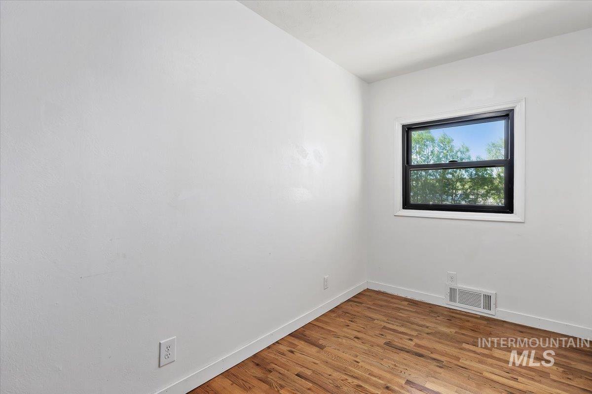 2982 E 990 S, Hazelton, Idaho 83335, 4 Bedrooms, 2 Bathrooms, Residential For Sale, Price $505,000, 98950636