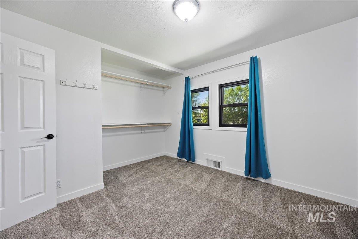 2982 E 990 S, Hazelton, Idaho 83335, 4 Bedrooms, 2 Bathrooms, Residential For Sale, Price $505,000, 98950636