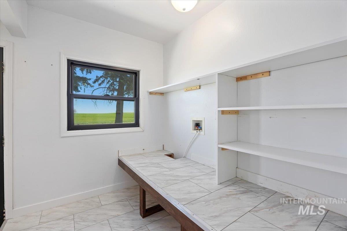 2982 E 990 S, Hazelton, Idaho 83335, 4 Bedrooms, 2 Bathrooms, Residential For Sale, Price $505,000, 98950636