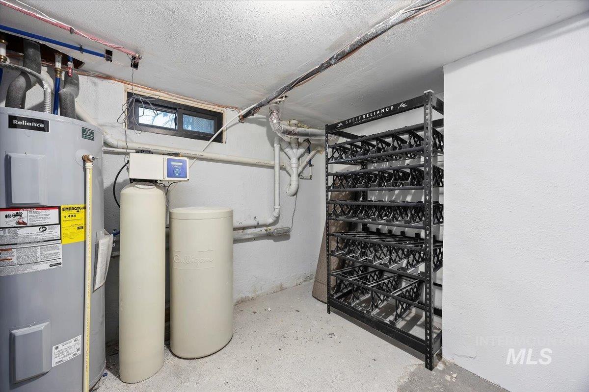 2982 E 990 S, Hazelton, Idaho 83335, 4 Bedrooms, 2 Bathrooms, Residential For Sale, Price $505,000, 98950636