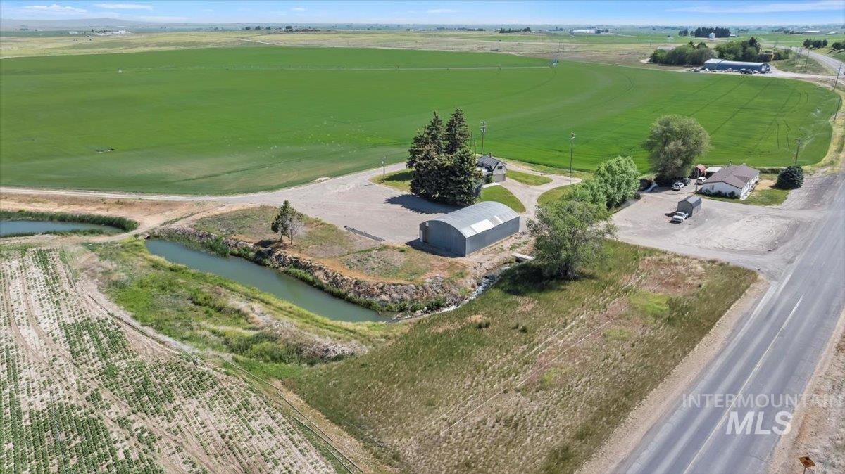 2982 E 990 S, Hazelton, Idaho 83335, 4 Bedrooms, 2 Bathrooms, Residential For Sale, Price $505,000, 98950636