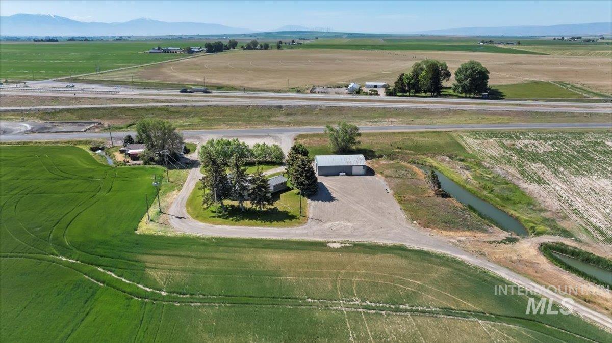 2982 E 990 S, Hazelton, Idaho 83335, 4 Bedrooms, 2 Bathrooms, Residential For Sale, Price $505,000, 98950636