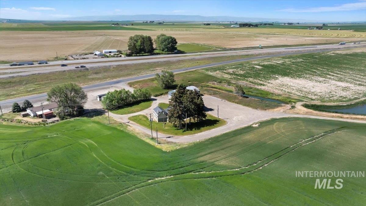 2982 E 990 S, Hazelton, Idaho 83335, 4 Bedrooms, 2 Bathrooms, Residential For Sale, Price $505,000, 98950636