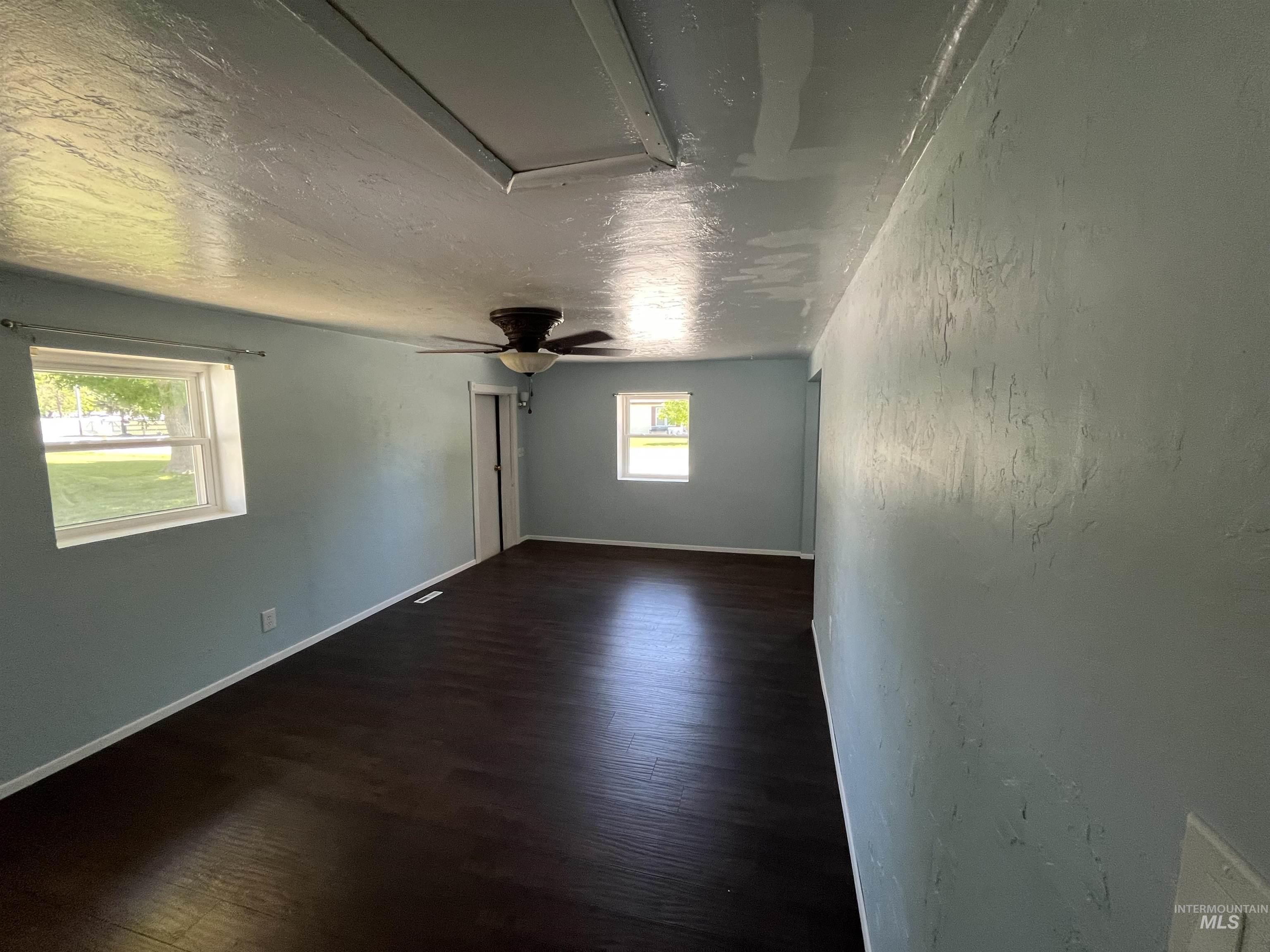 3073 Vickie Lane, Twin Falls, Idaho 83301, 3 Bedrooms, 2 Bathrooms, Residential For Sale, Price $395,000, 98950652