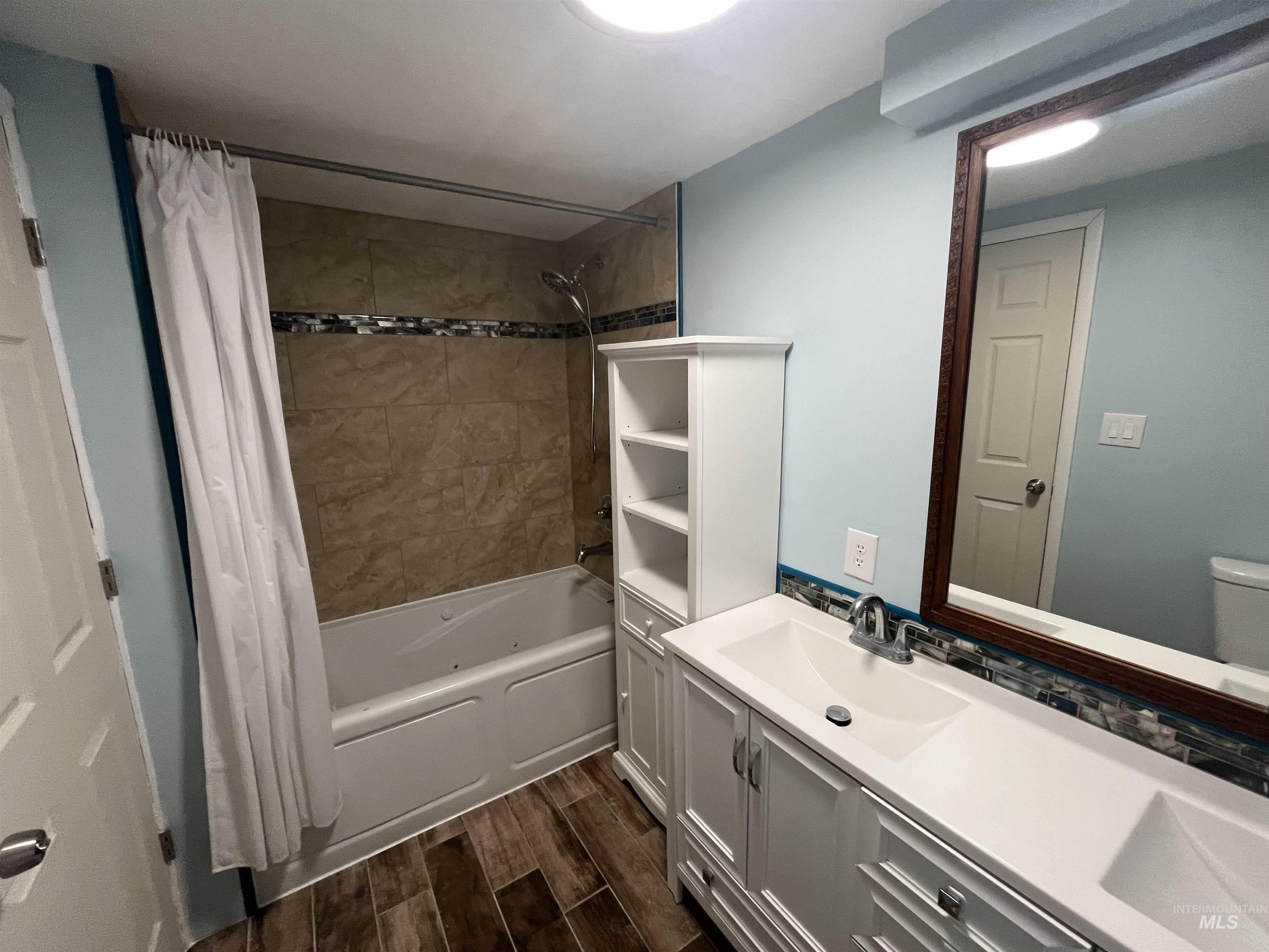 3073 Vickie Lane, Twin Falls, Idaho 83301, 3 Bedrooms, 2 Bathrooms, Residential For Sale, Price $395,000, 98950652