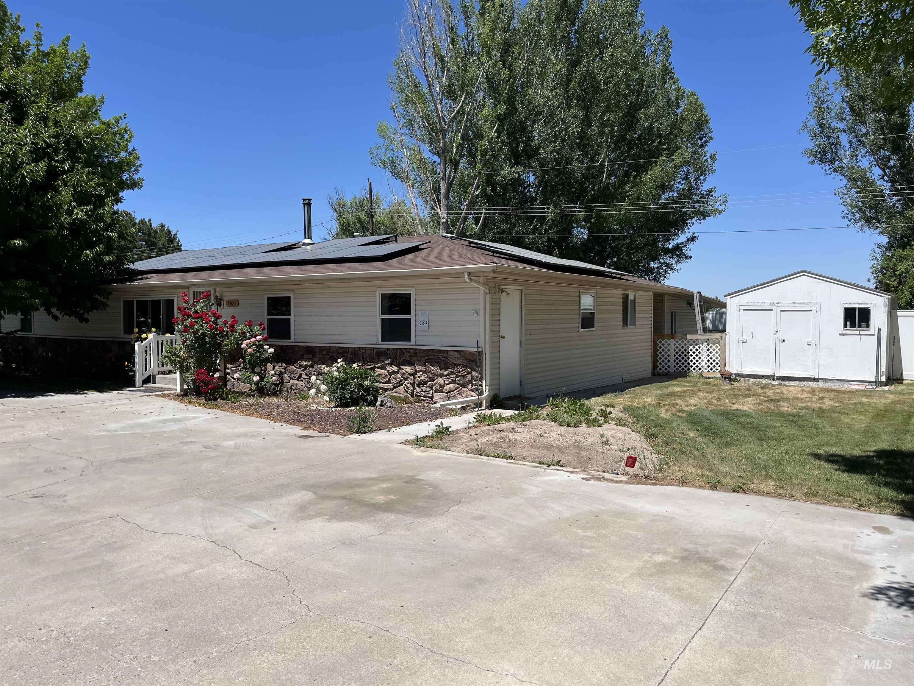 3073 Vickie Lane, Twin Falls, Idaho 83301, 3 Bedrooms, 2 Bathrooms, Residential For Sale, Price $395,000, 98950652