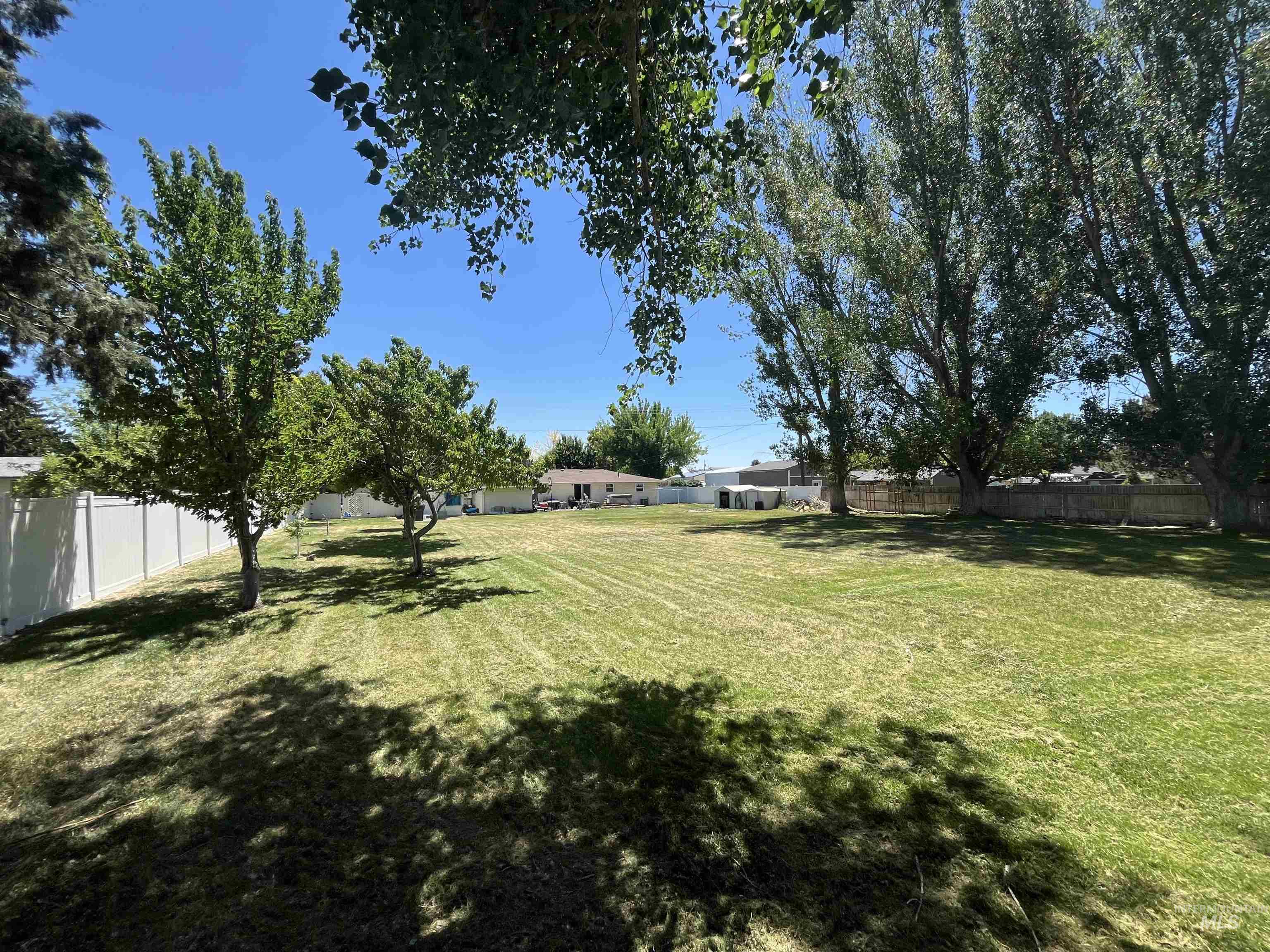 3073 Vickie Lane, Twin Falls, Idaho 83301, 3 Bedrooms, 2 Bathrooms, Residential For Sale, Price $395,000, 98950652