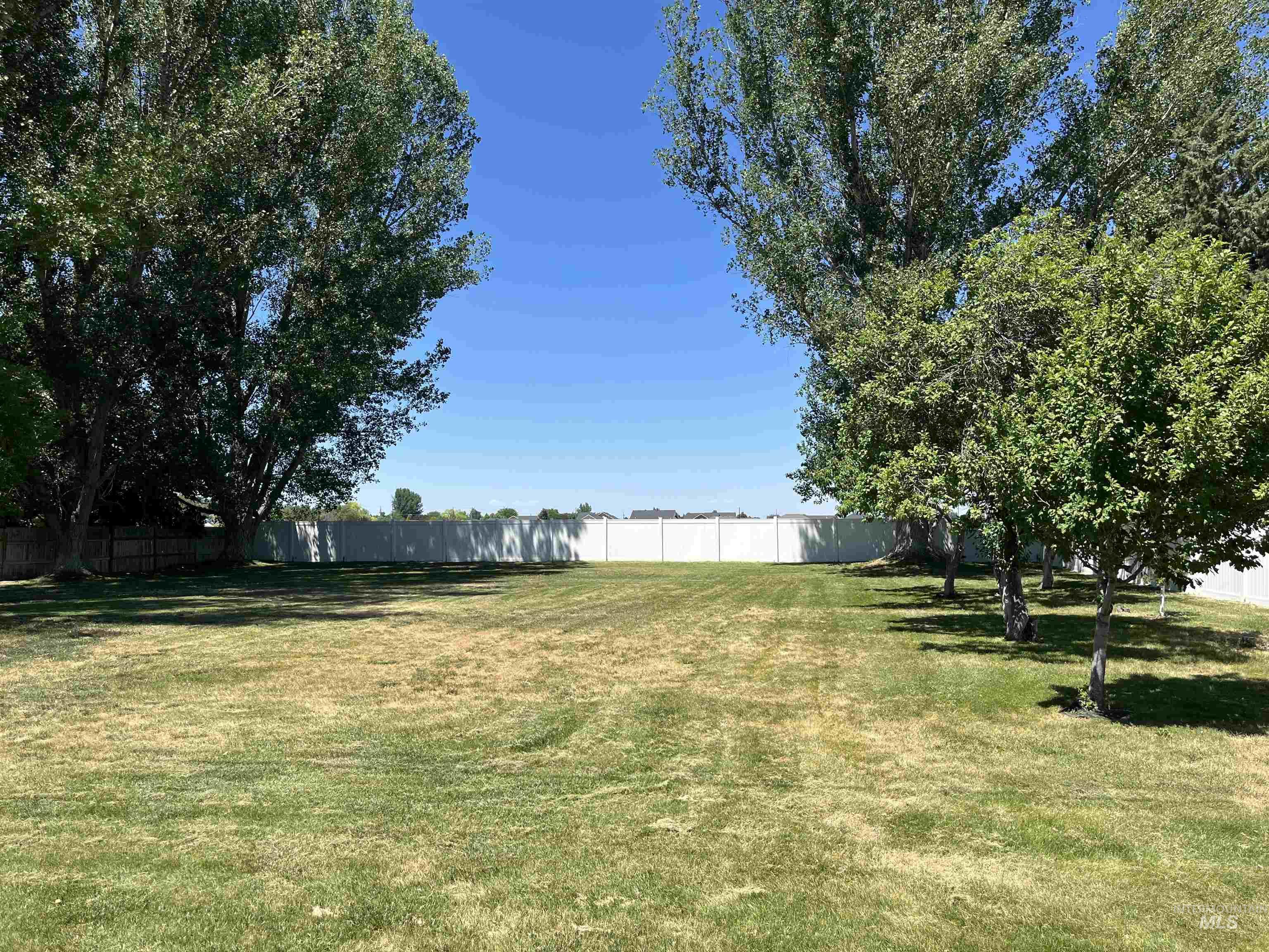 3073 Vickie Lane, Twin Falls, Idaho 83301, 3 Bedrooms, 2 Bathrooms, Residential For Sale, Price $395,000, 98950652