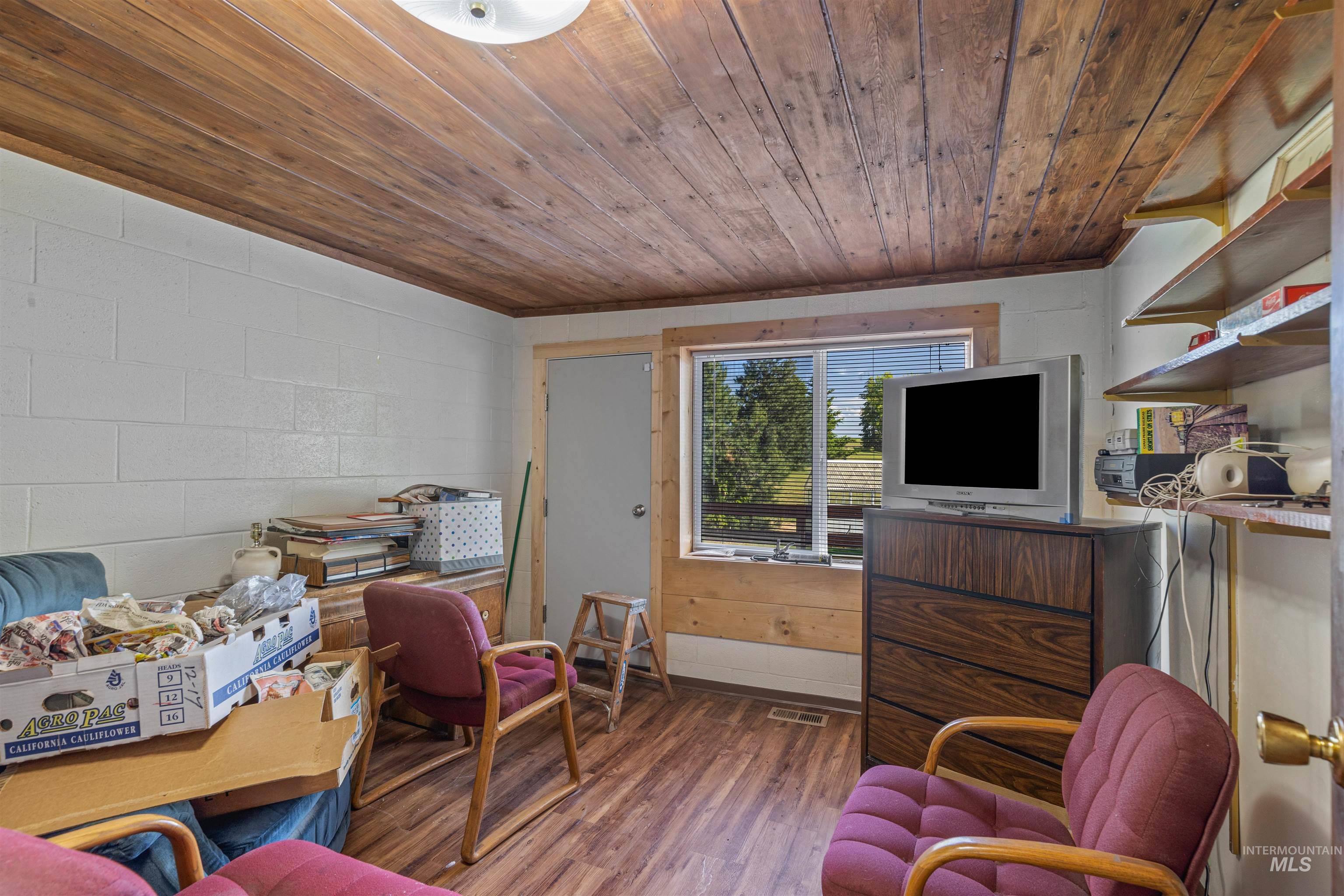 751 Boone Hill Rd, Colton, Washington 99113, 2 Bedrooms, 1 Bathroom, Residential For Sale, Price $450,000, 98950663