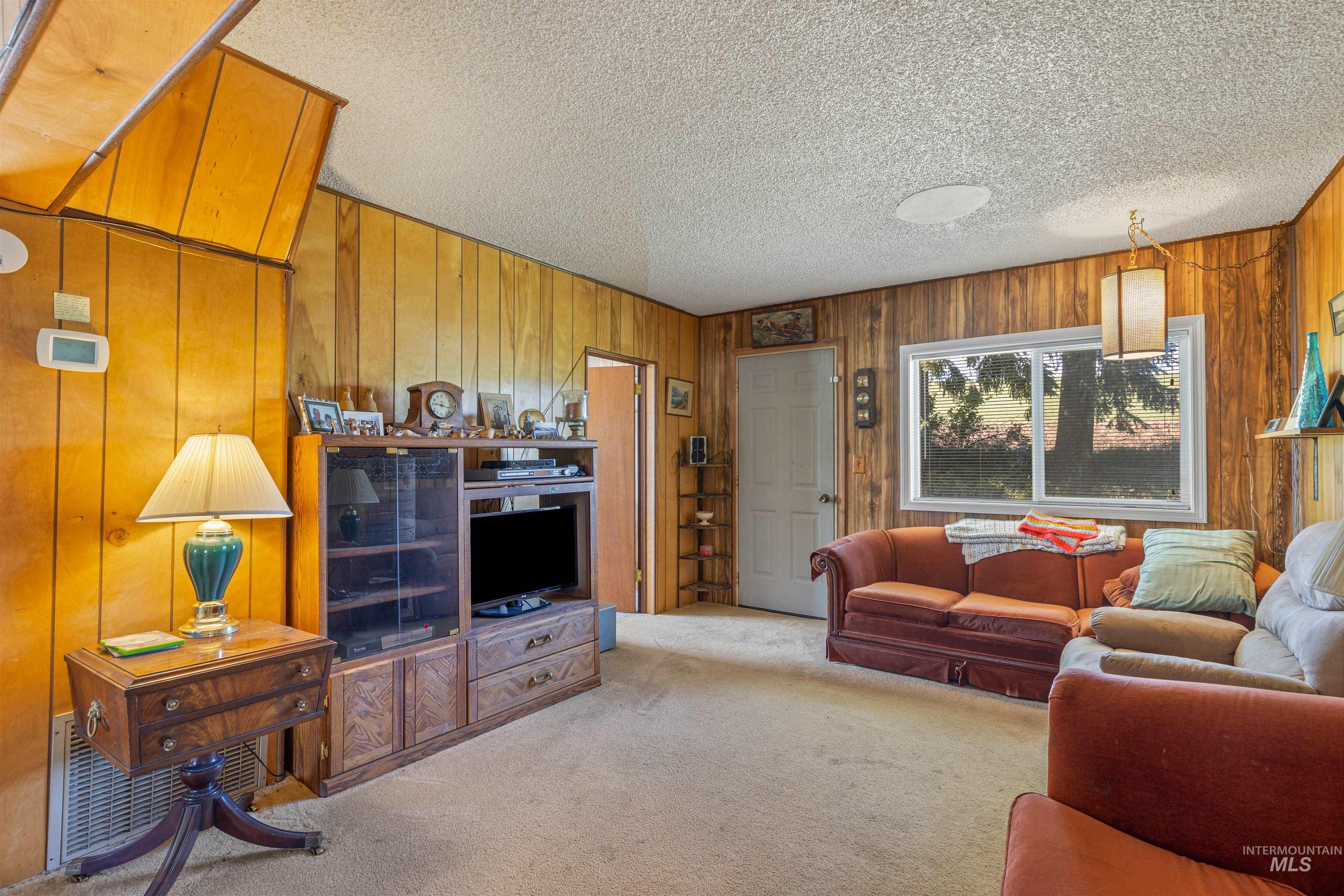 751 Boone Hill Rd, Colton, Washington 99113, 2 Bedrooms, 1 Bathroom, Residential For Sale, Price $450,000, 98950663