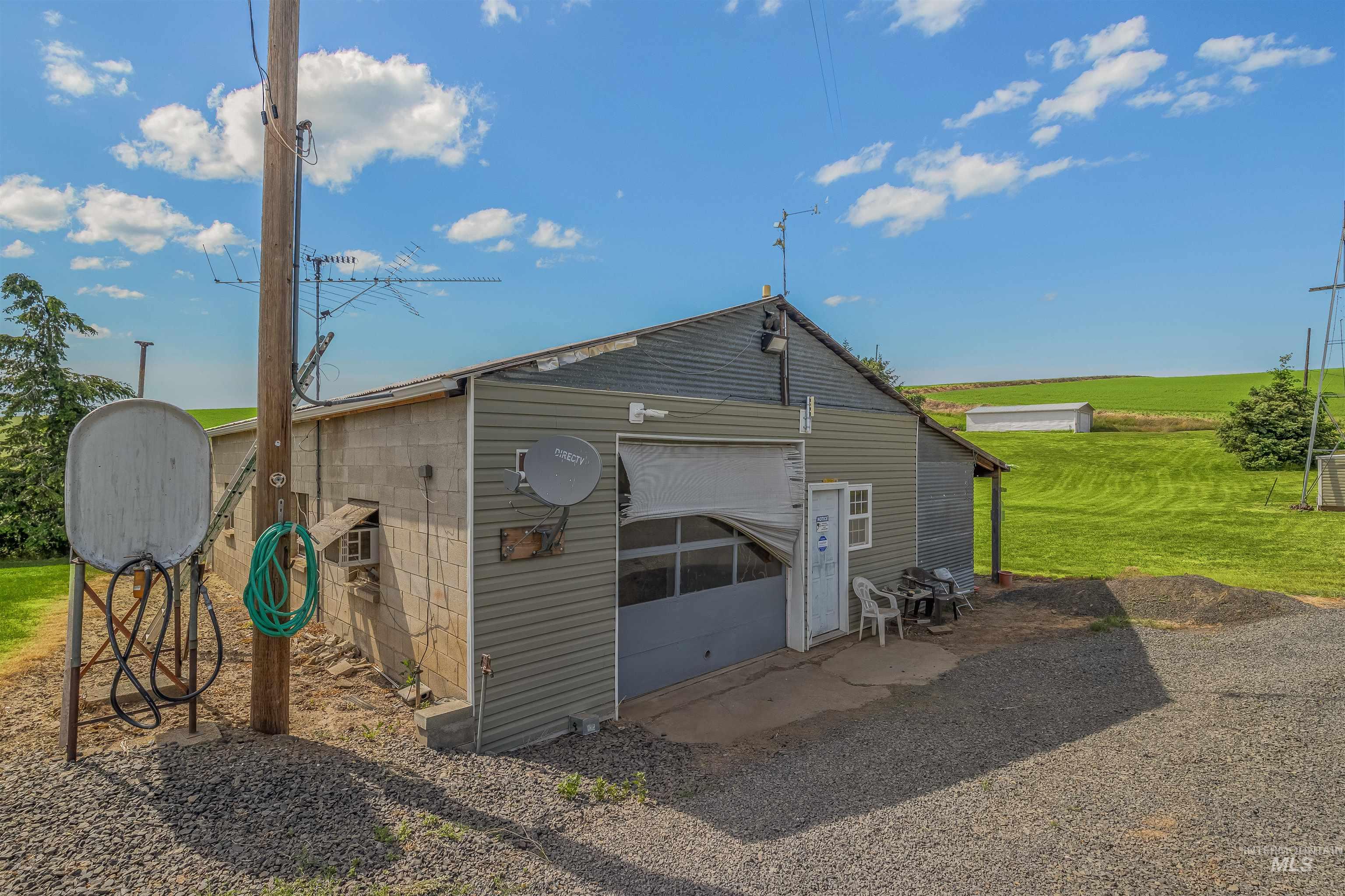 751 Boone Hill Rd, Colton, Washington 99113, 2 Bedrooms, 1 Bathroom, Residential For Sale, Price $450,000, 98950663