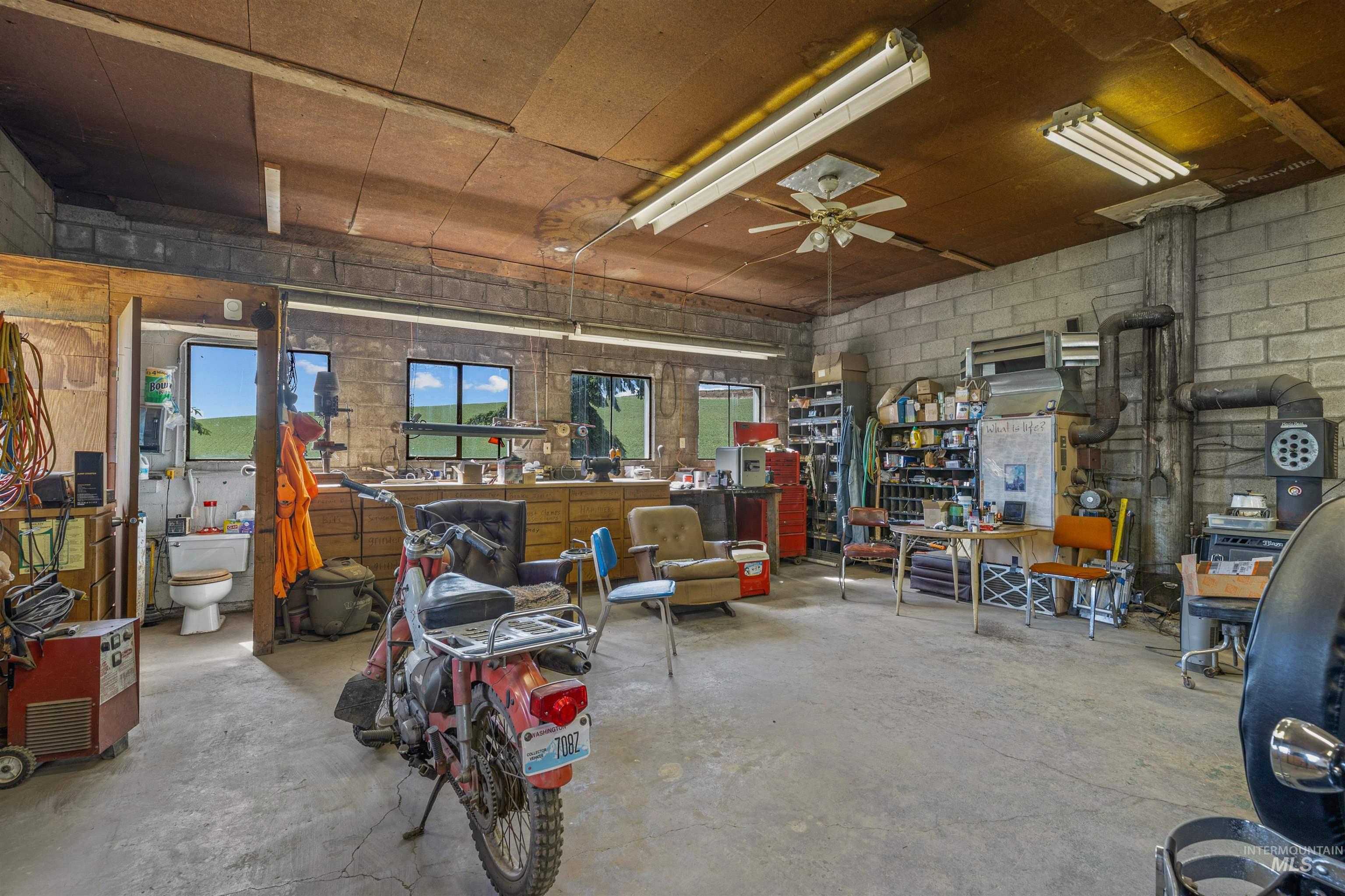 751 Boone Hill Rd, Colton, Washington 99113, 2 Bedrooms, 1 Bathroom, Residential For Sale, Price $450,000, 98950663