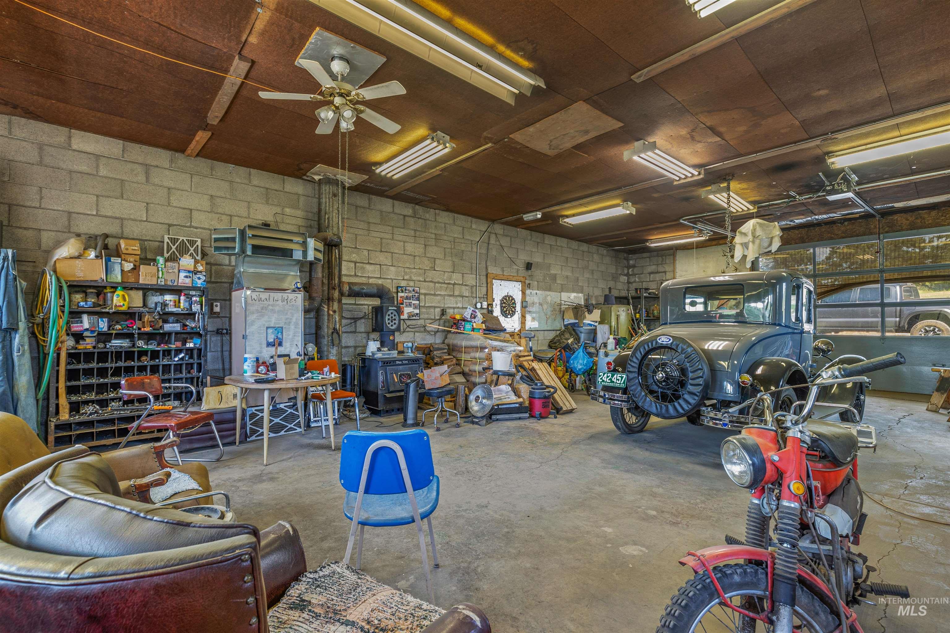 751 Boone Hill Rd, Colton, Washington 99113, 2 Bedrooms, 1 Bathroom, Residential For Sale, Price $450,000, 98950663