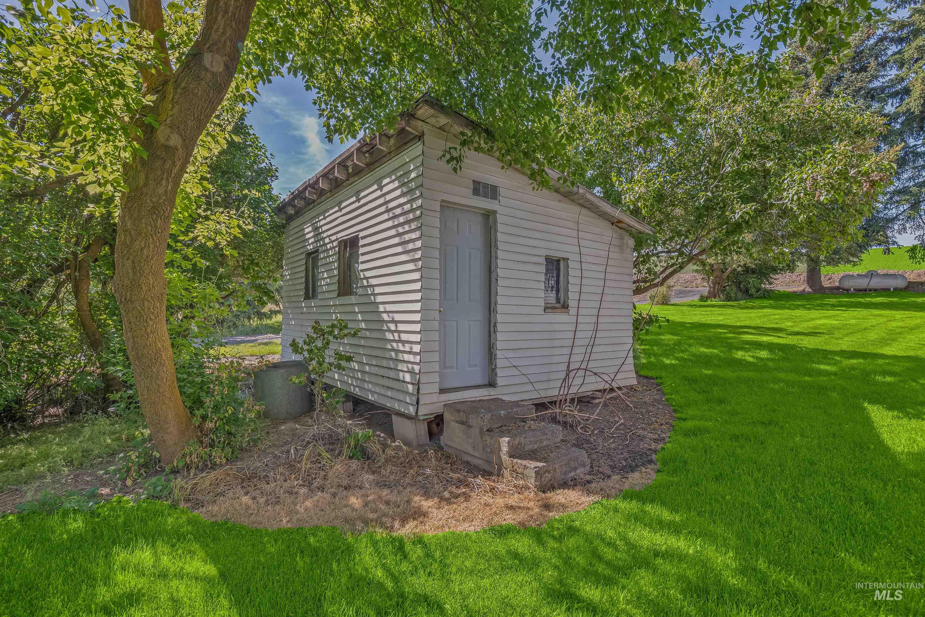 751 Boone Hill Rd, Colton, Washington 99113, 2 Bedrooms, 1 Bathroom, Residential For Sale, Price $450,000, 98950663