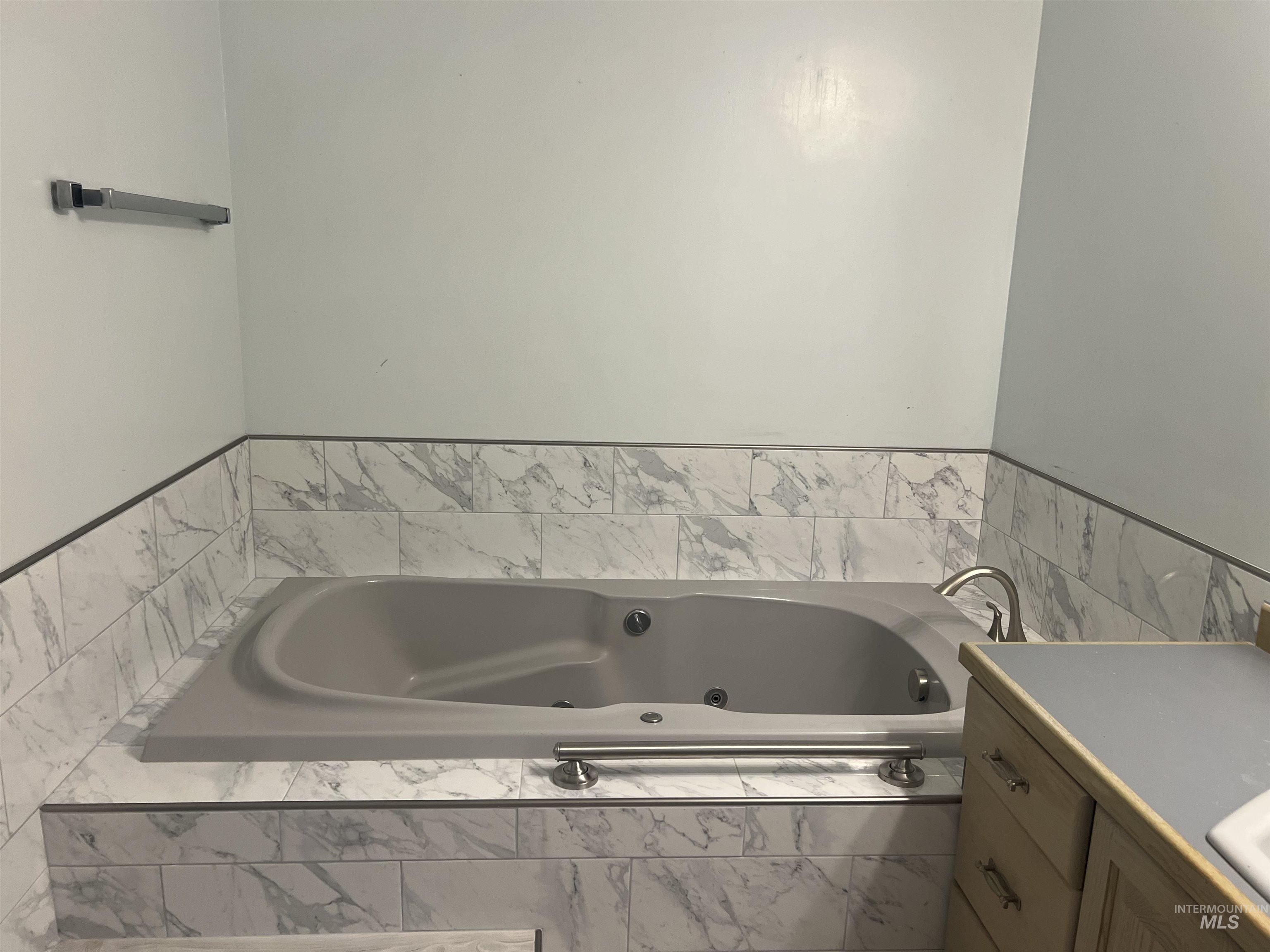 520 E Ave A, Jerome, Idaho 83338, 3 Bedrooms, 2 Bathrooms, Residential For Sale, Price $349,900, 98950670