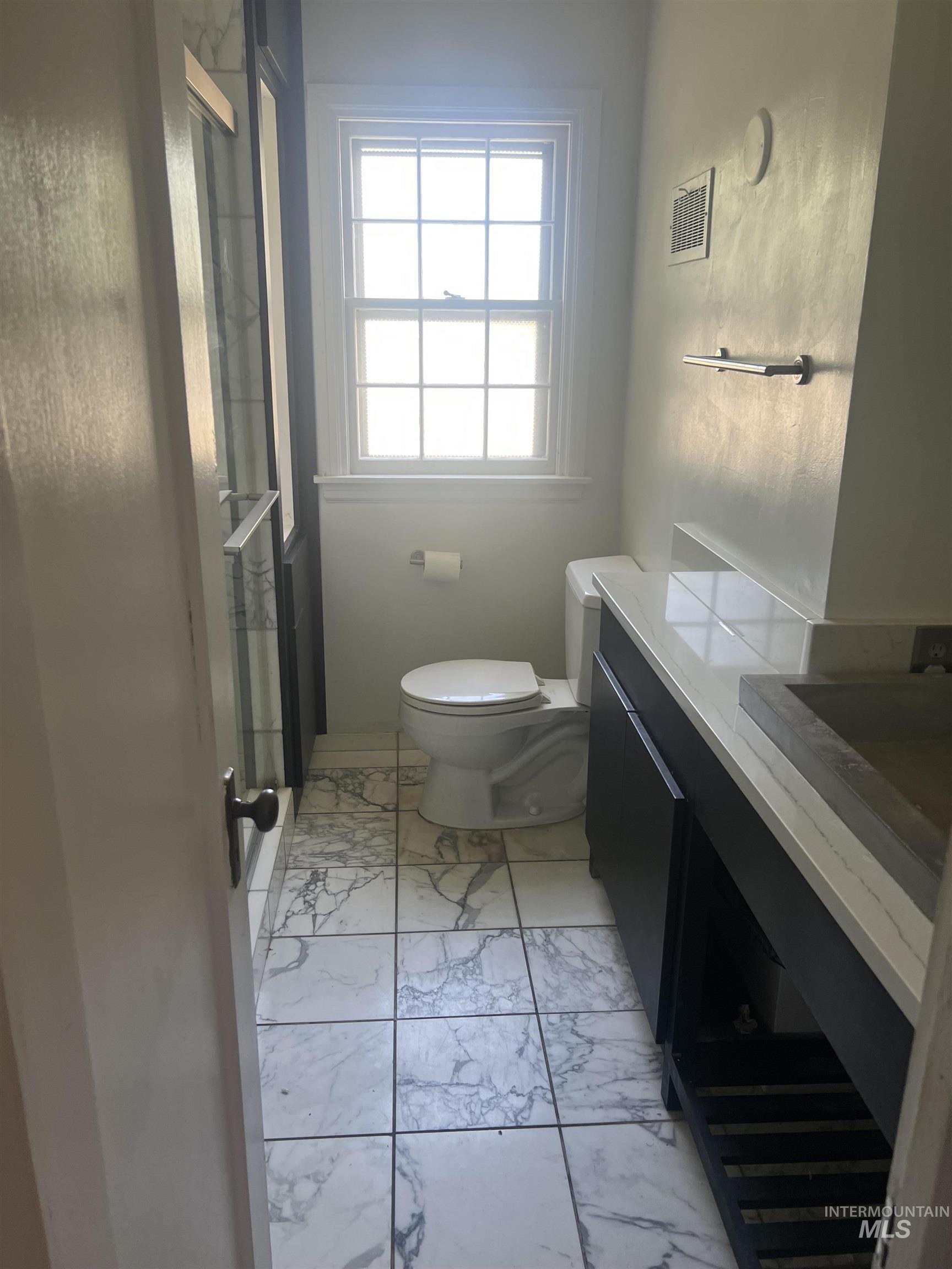 520 E Ave A, Jerome, Idaho 83338, 3 Bedrooms, 2 Bathrooms, Residential For Sale, Price $349,900, 98950670